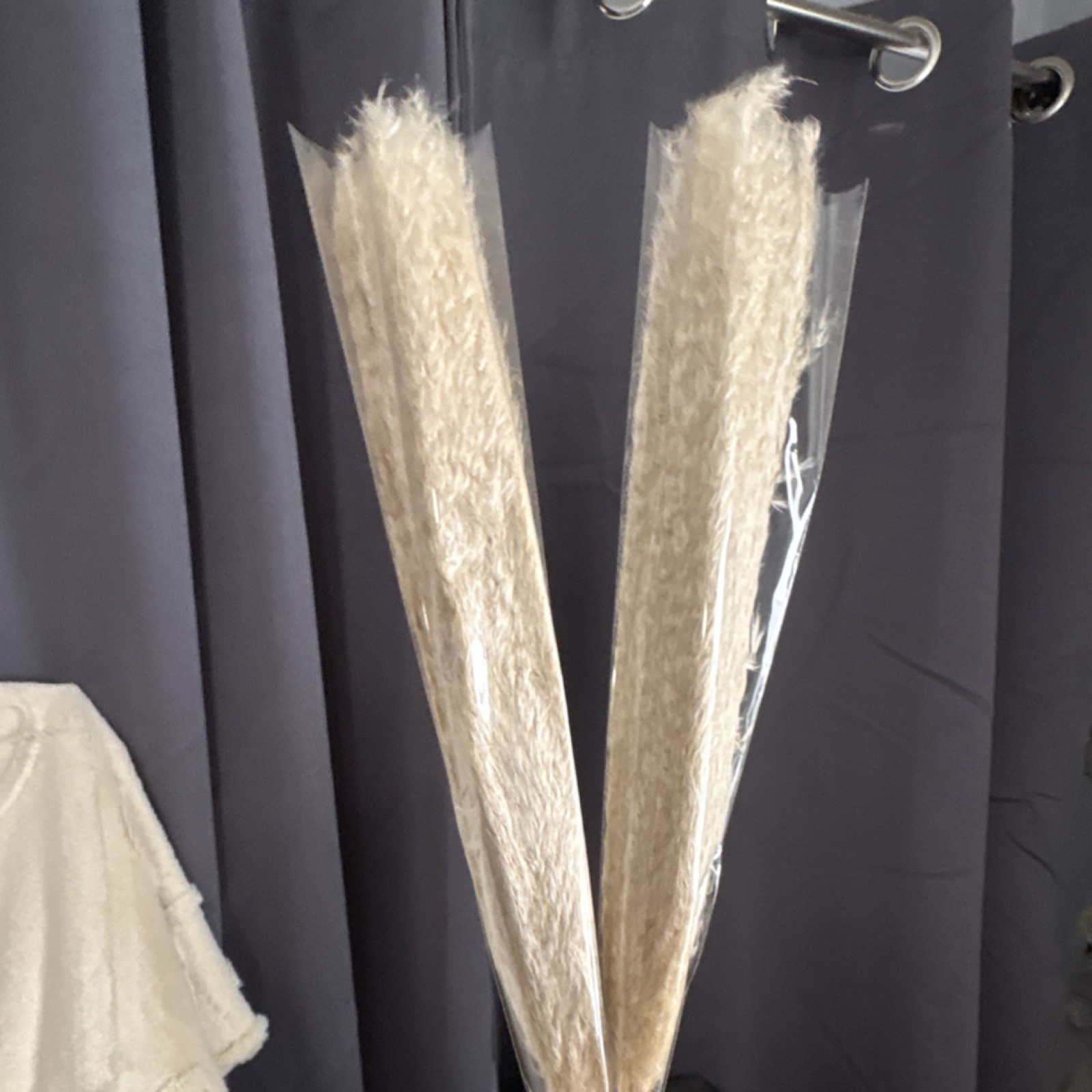 HT 10 PCS Artificial Pampas Grass White 17 Inch Silk Branches