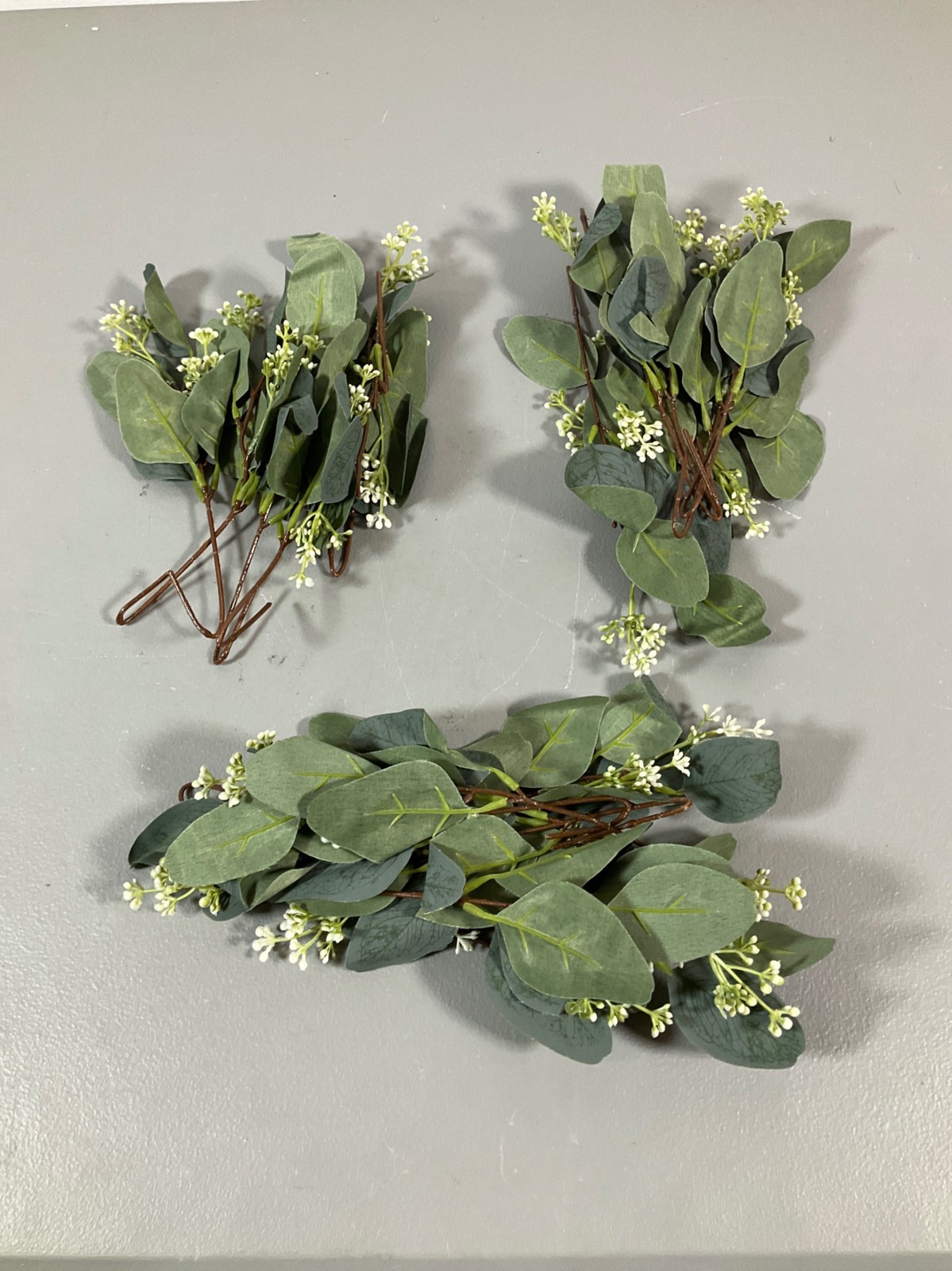 Whonline 20pcs Artificial Eucalyptus Stems with White Seeds for Wedding and Home