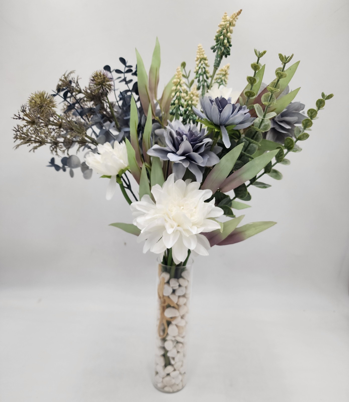 2 beautiful flower arrangements with vases included blue and white stands 20″