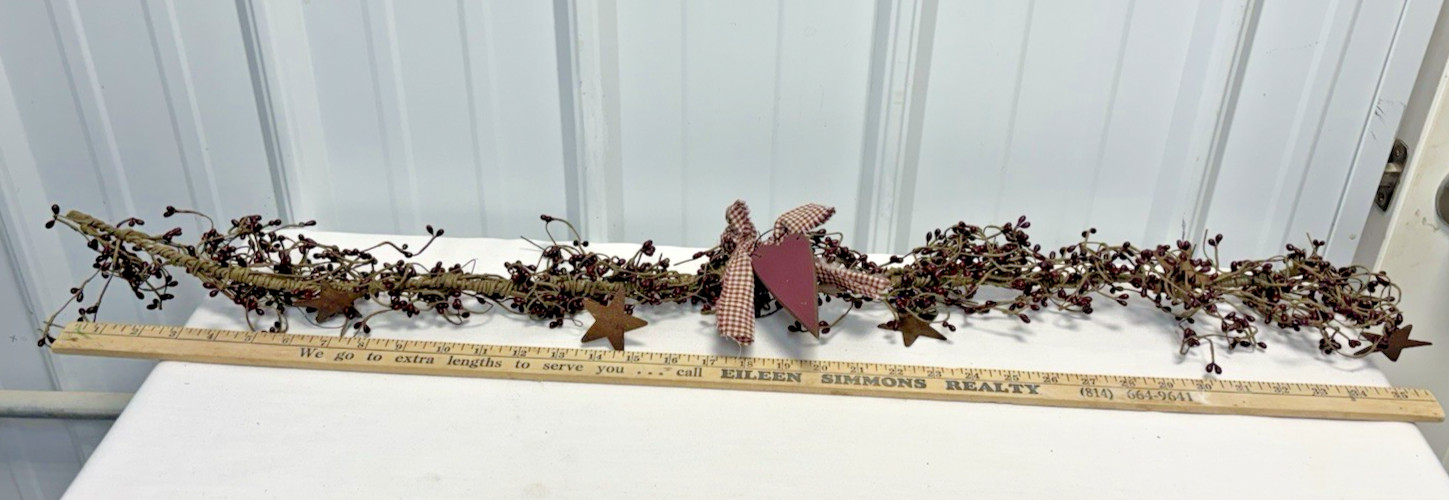 36″ Red/Burgundy Pip Berry Garland with 6 Rusty Stars & Burgundy Heart & Bow