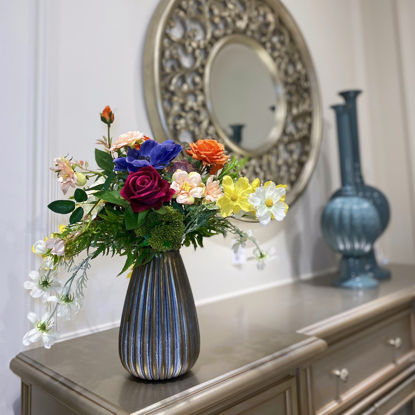 Artificial Faux Flowers in Vase,Silk Flower Arrangement Floral Table Centerpiece