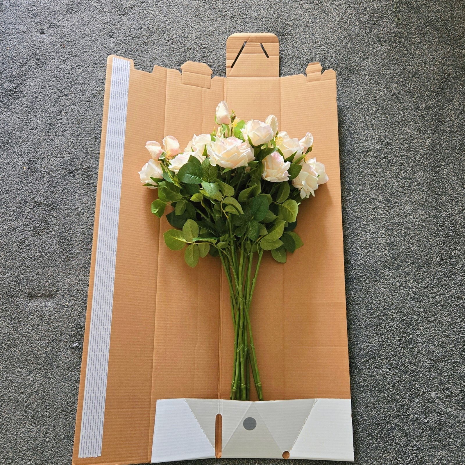 4Pcs Artificial Long-Stem Roses,3 Heads Each,2 Fully Bloomed,Lifelike Realistic