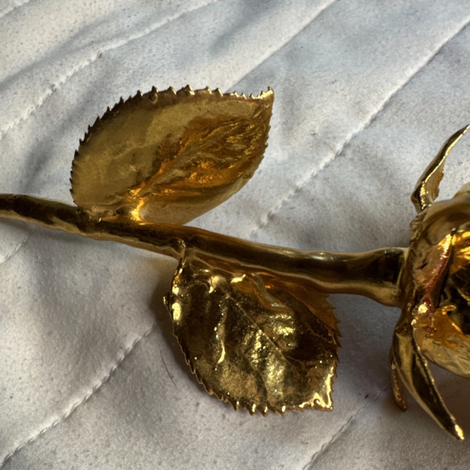 Gold dipped Metal Rose Floral Decor Flower Stem – Gold Tone Metal Rose Stem 24k