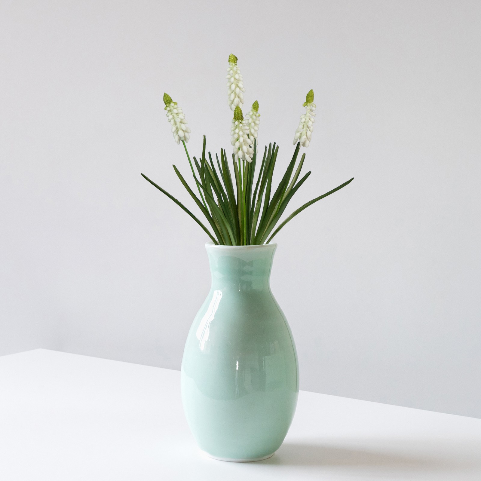 Allstate 12.5″ White Muscari Artificial Floral Spray