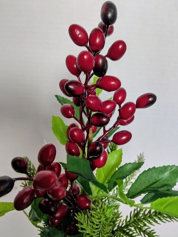 Berry table favor table decoration