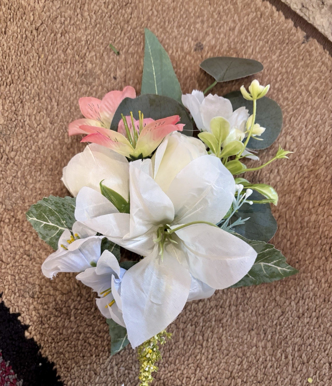 Huge Lot Handmade Floral Decor Home Party Shower bouquets Corsages Wildflowers