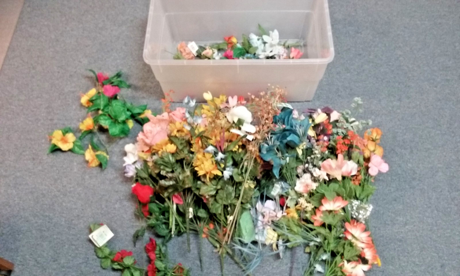 Artificial Flowers Group Realistic Fake Colorful Summer Flowers with Stems NWT