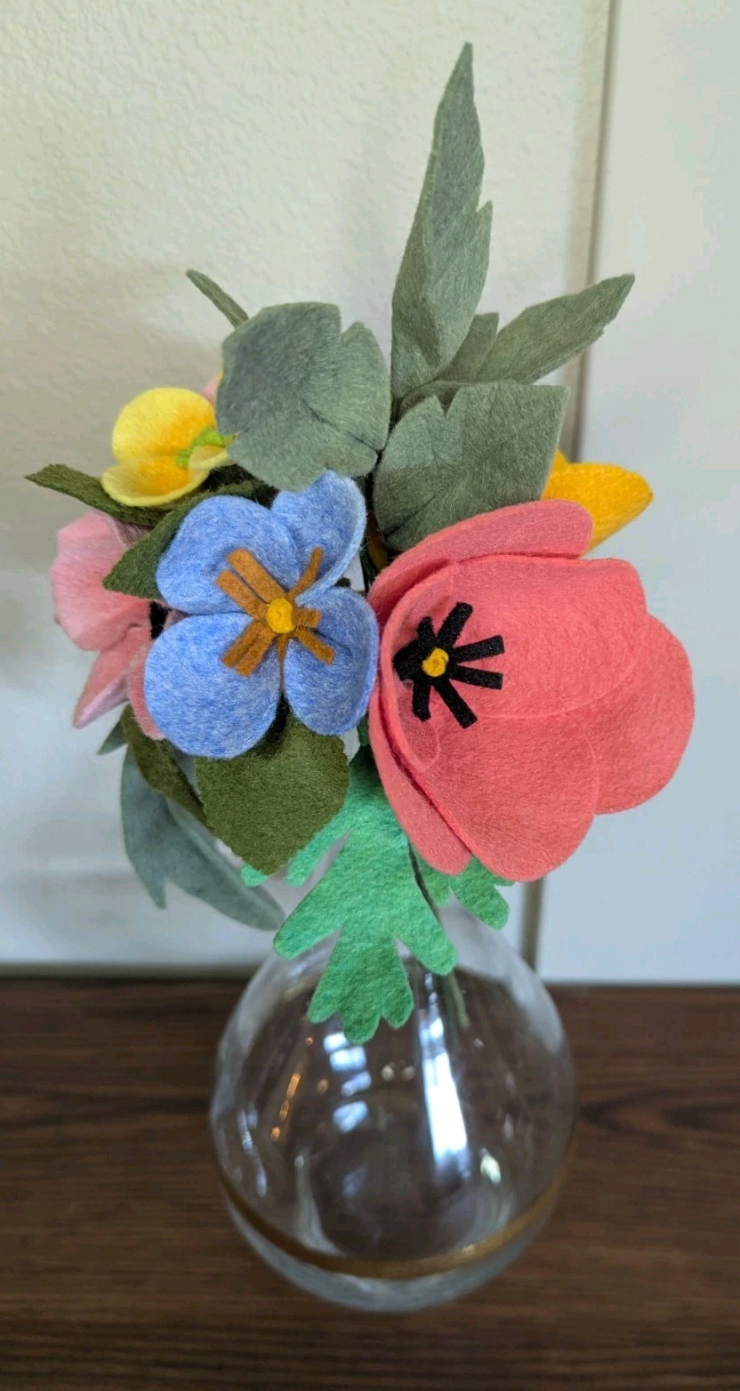 Beautiful Hand Cut Wool Blend Felt Flower Bouquet Gift Wrapped/Great Gift Idea!