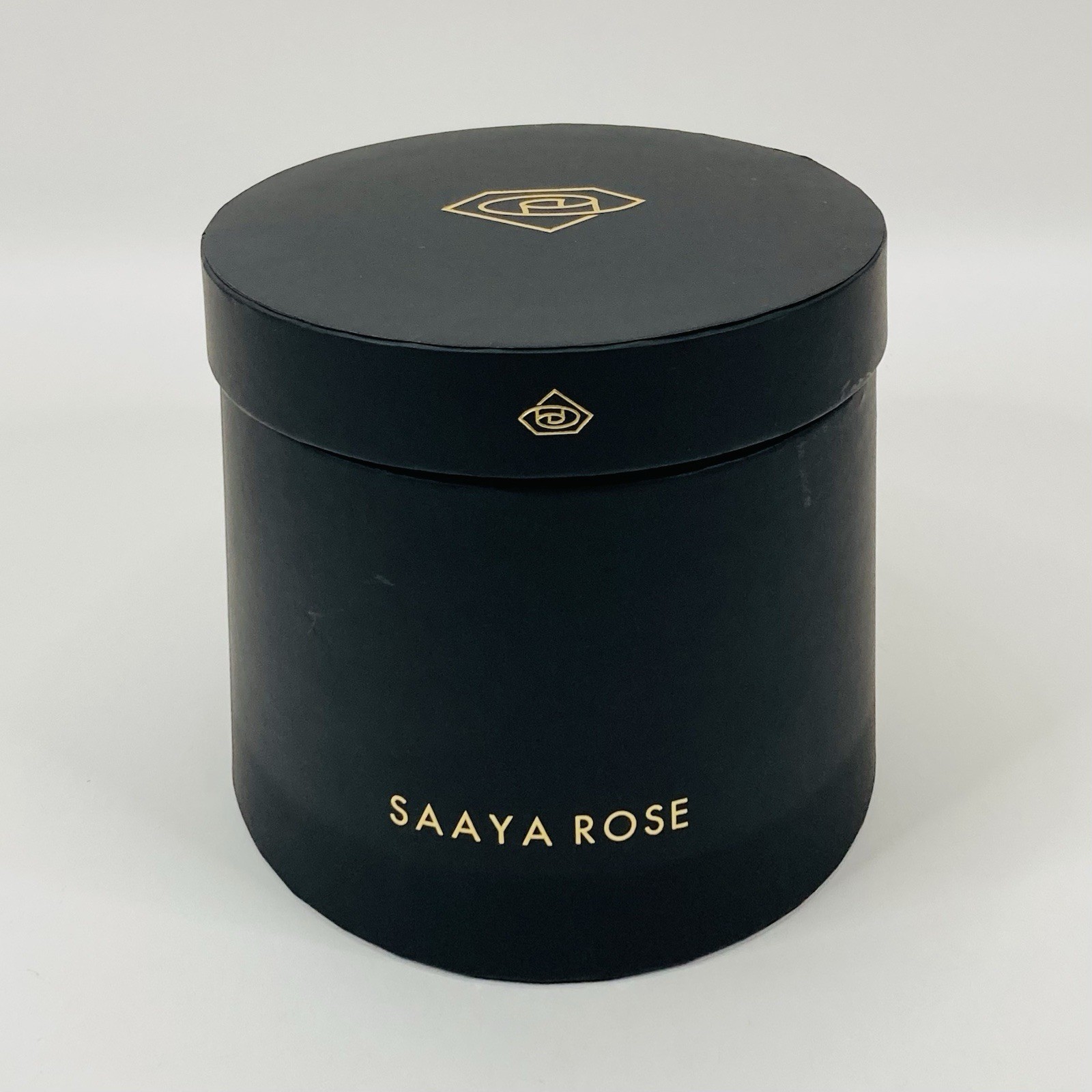 SAAYA ROSE Large Round Rose Box White Dozen Eternity Roses Black Box 12 Pieces