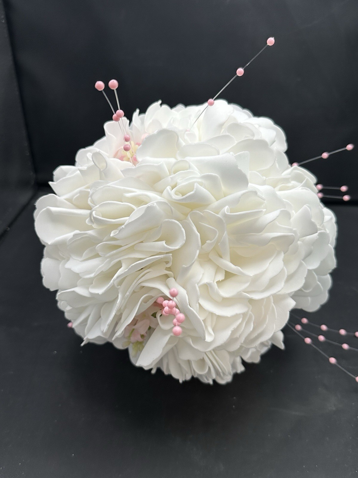 Round White Silk Soft Foam Kissing Flower Ball for Hanging Wedding Decoration