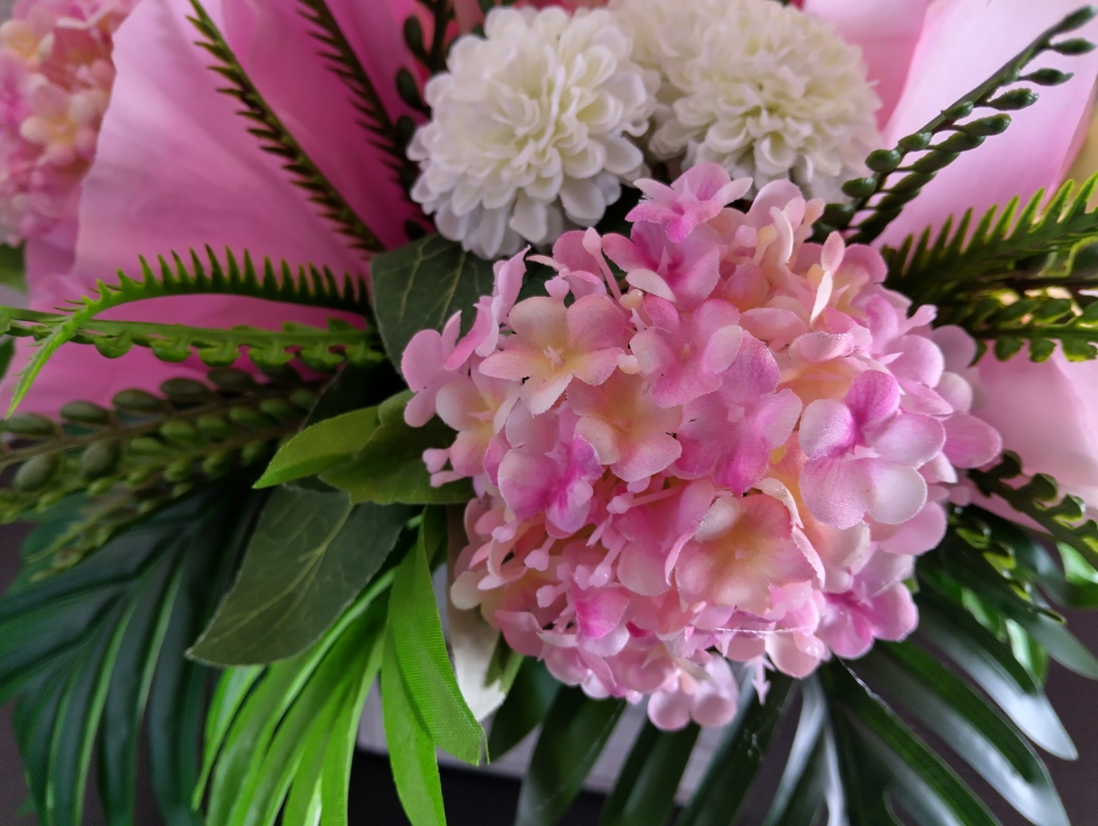 Think Spring Table Centerpiece (ROUND)