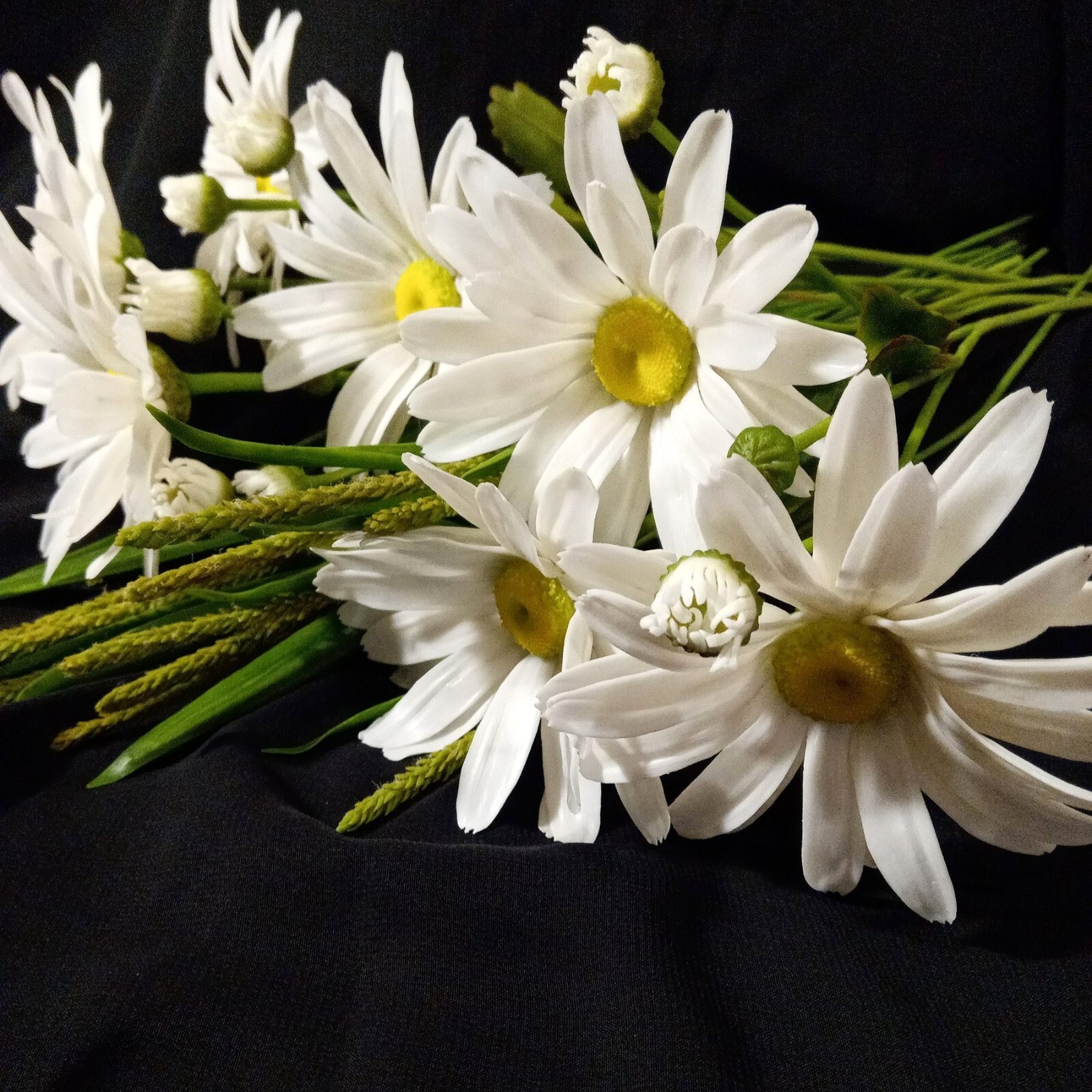 Home Decor Artificial Lifelike Handmade Cold Porcelain White daisies