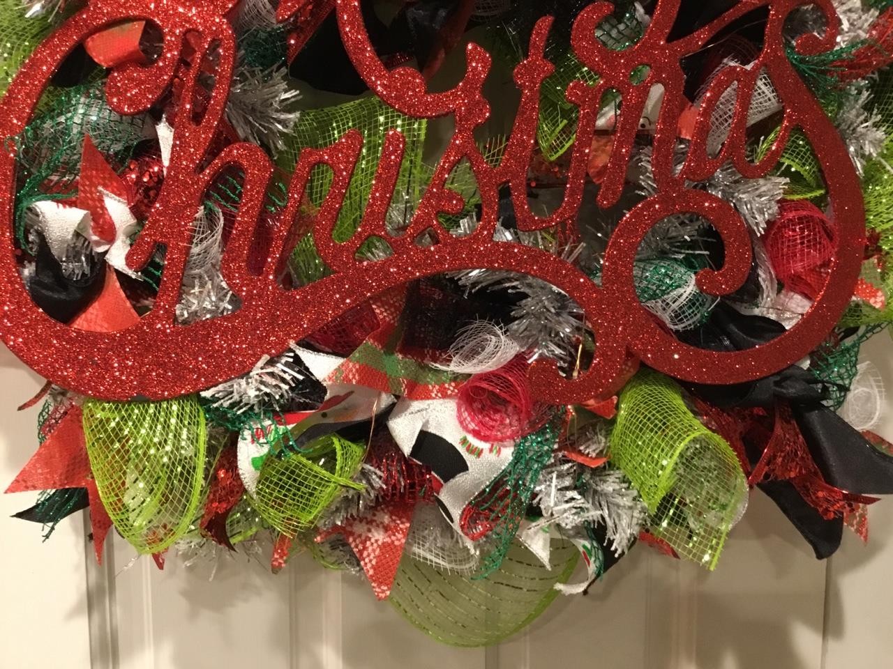 HANDMADE DOOR WREATH MERRY CHRISTMAS LITES UP DECORATION SILVER BASE