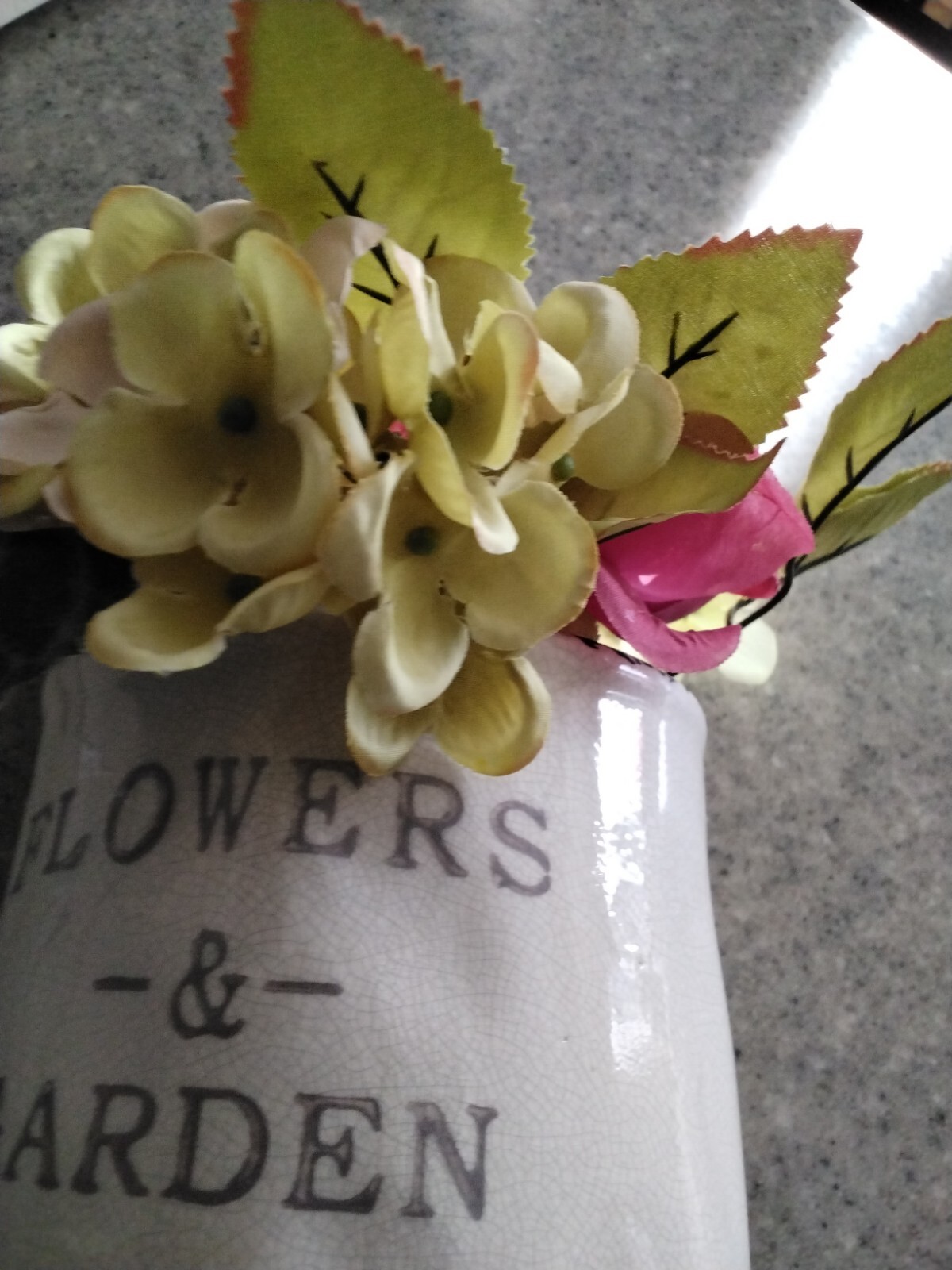 Artificial Roses and Hydrangeas in White Ceramic Pot Floral Centrepiece/Accent