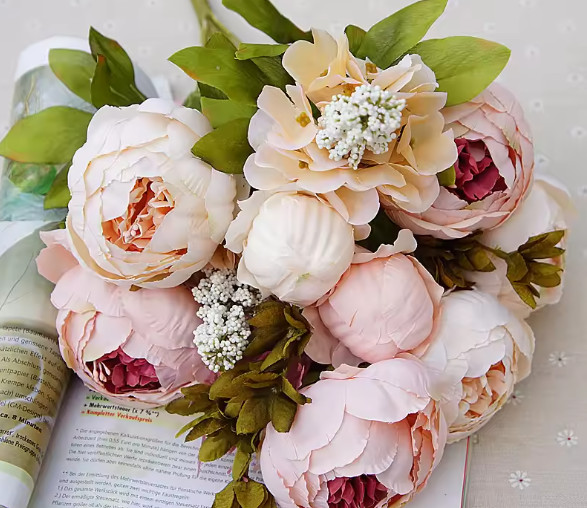 A bouquet of European-style faux peony silk flowers for home decor