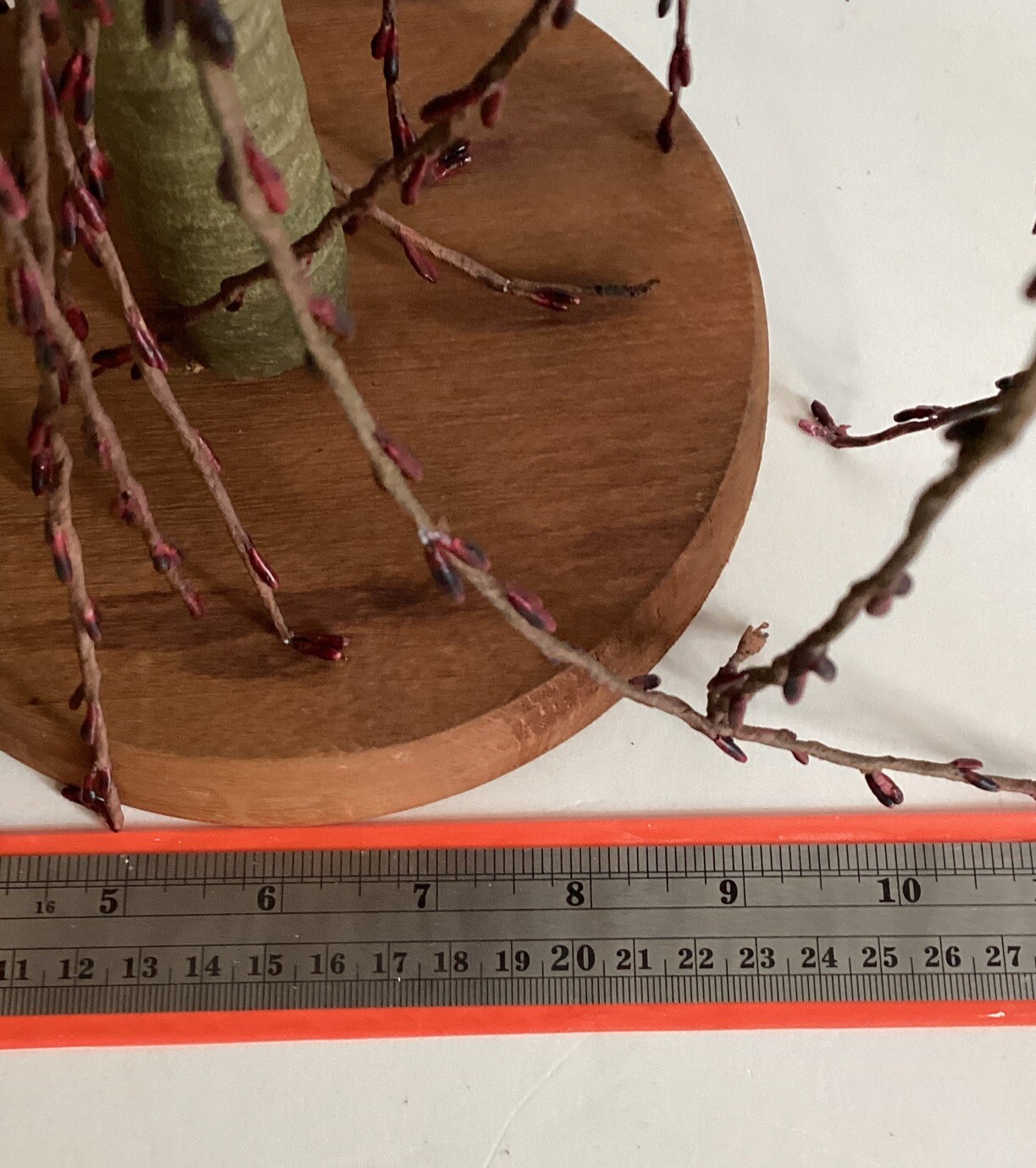 Primitive Colonial Country Cranberry Pip Berry 24″ Willow Tree