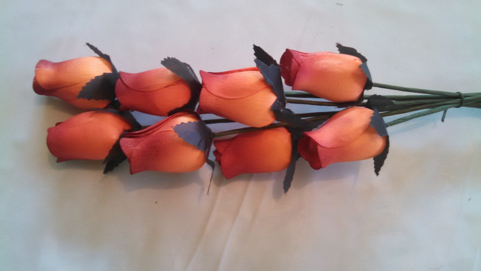 Small Bud Wood Roses – (Various Fall Colors)