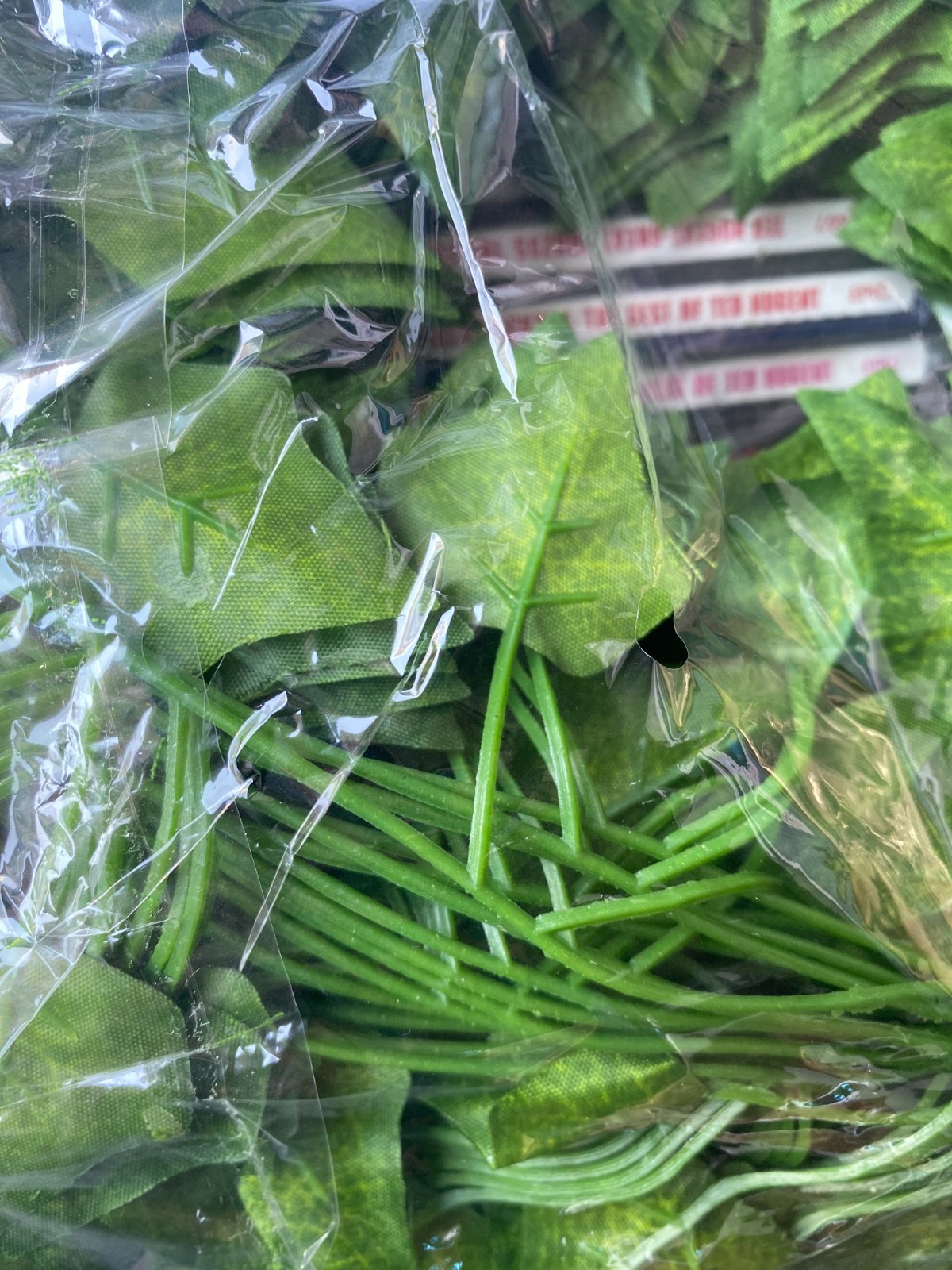 EZ Flowery *12 strands *84 total ft. *fake IVY *green *NEW in PACKAGE *(2 of 2)