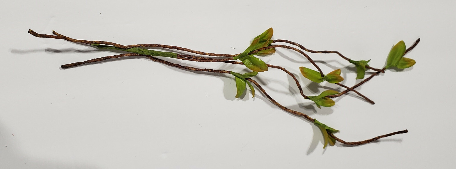 Artificial greenery 13″ stems bunch home decor 4 pcs Used