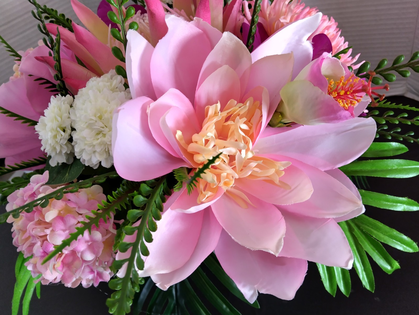 Think Spring Table Centerpiece (ROUND)