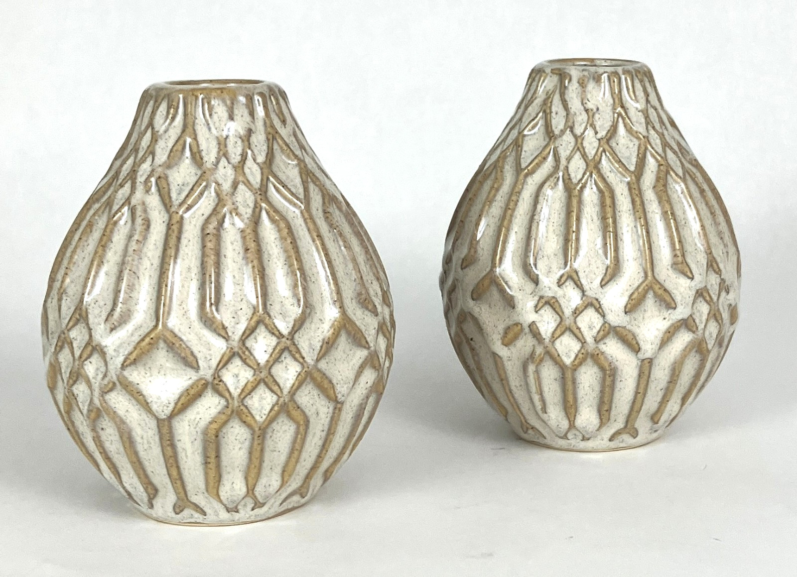 Ceramic Flower Vase Pair With Geometric Brown and Grey Design – 4.5″ H x 3.5″ W