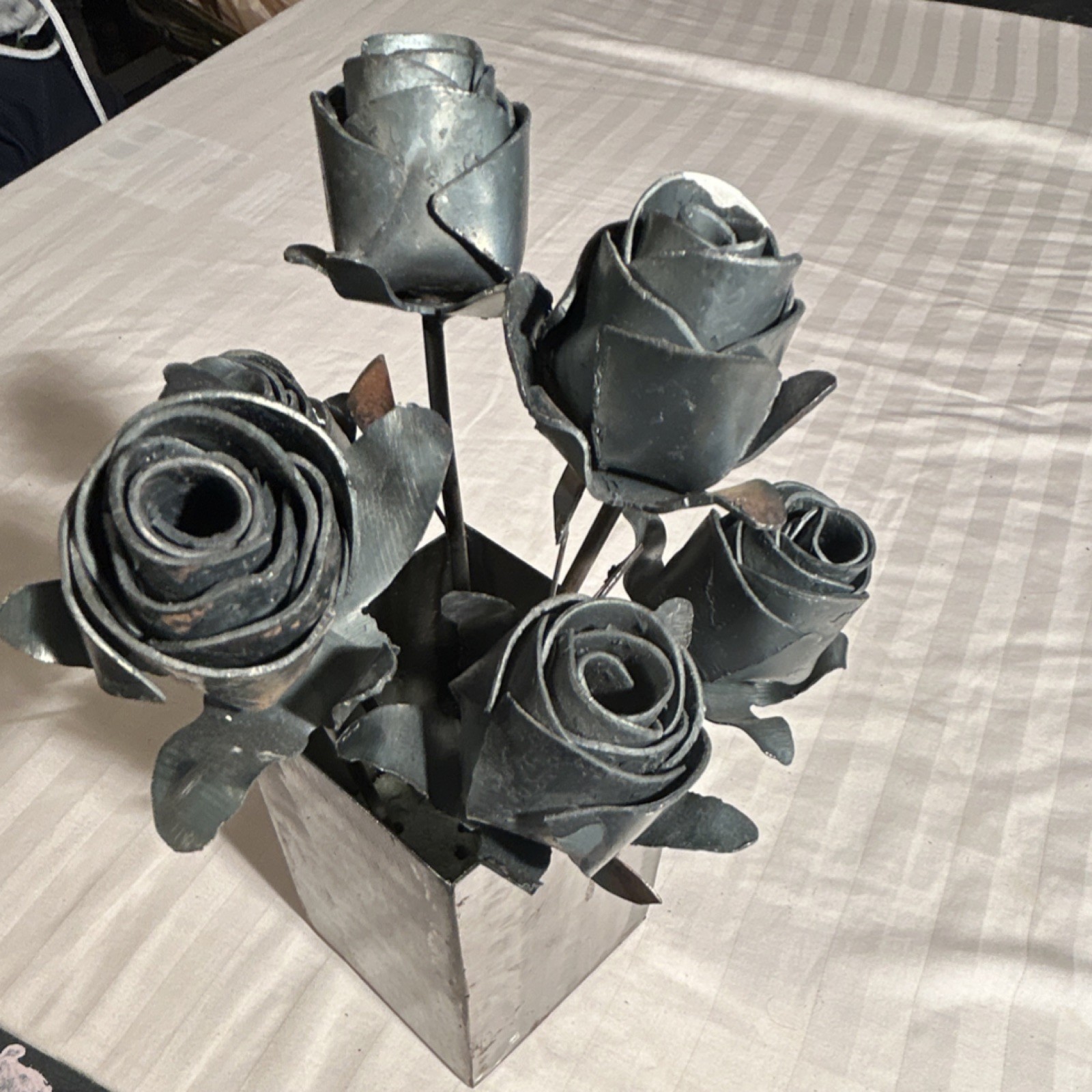 Metal Artificial Rose Flower Arrangement Centerpiece Table Decor