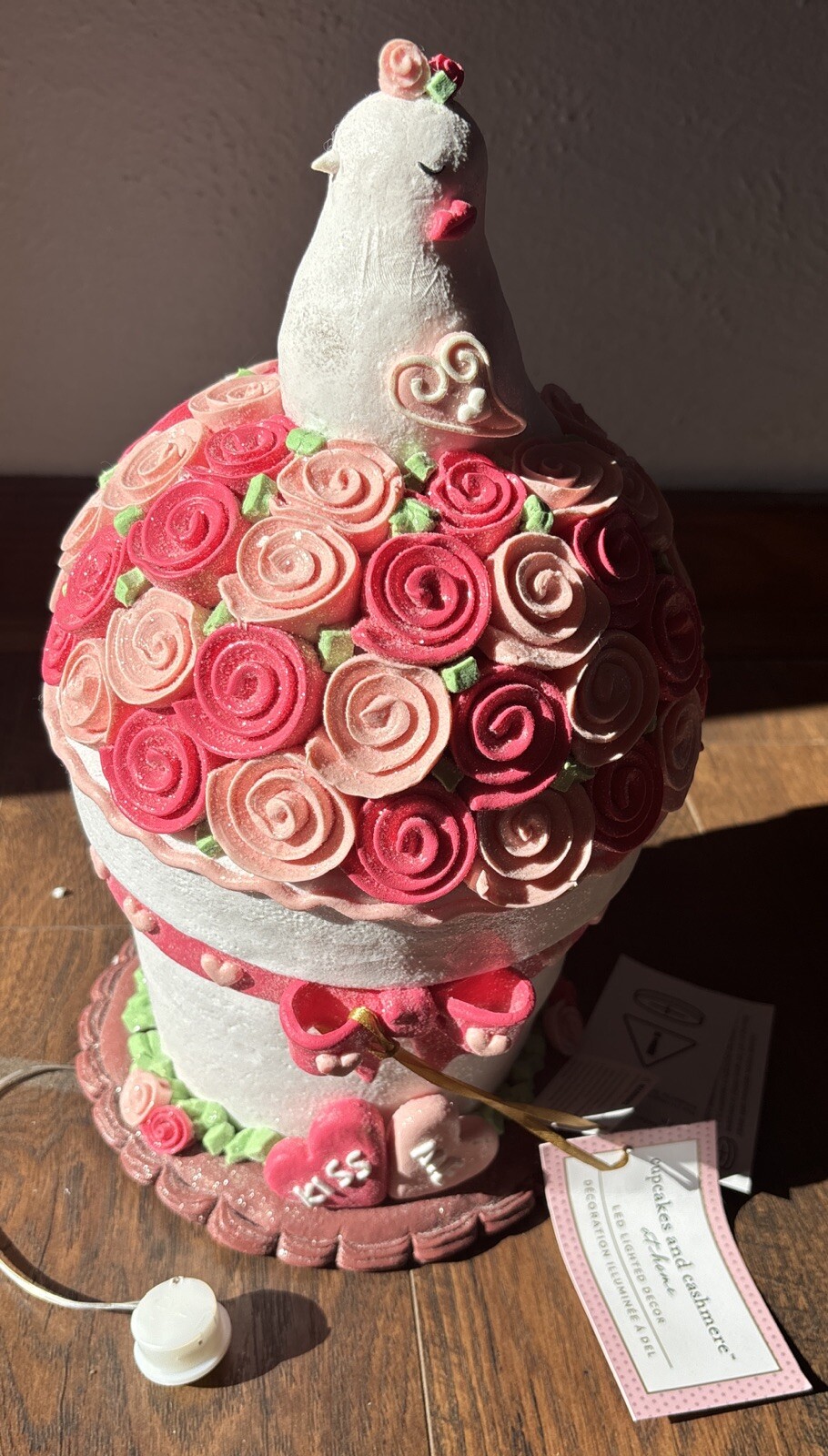 Love birds bouquet of roses decor Cupcakes And Cashmere Valentines New W Defects