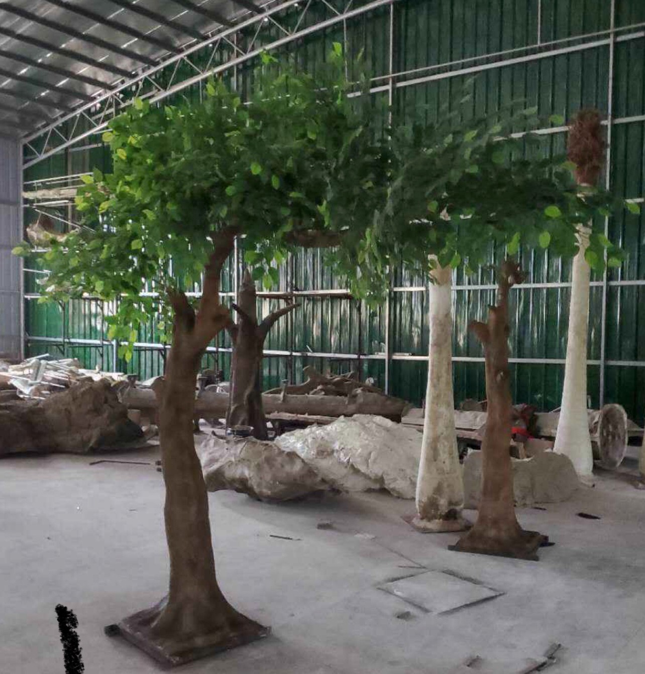 Giant Artificial ficus tree / Faux leaves / 2.5 height x 2.5 width