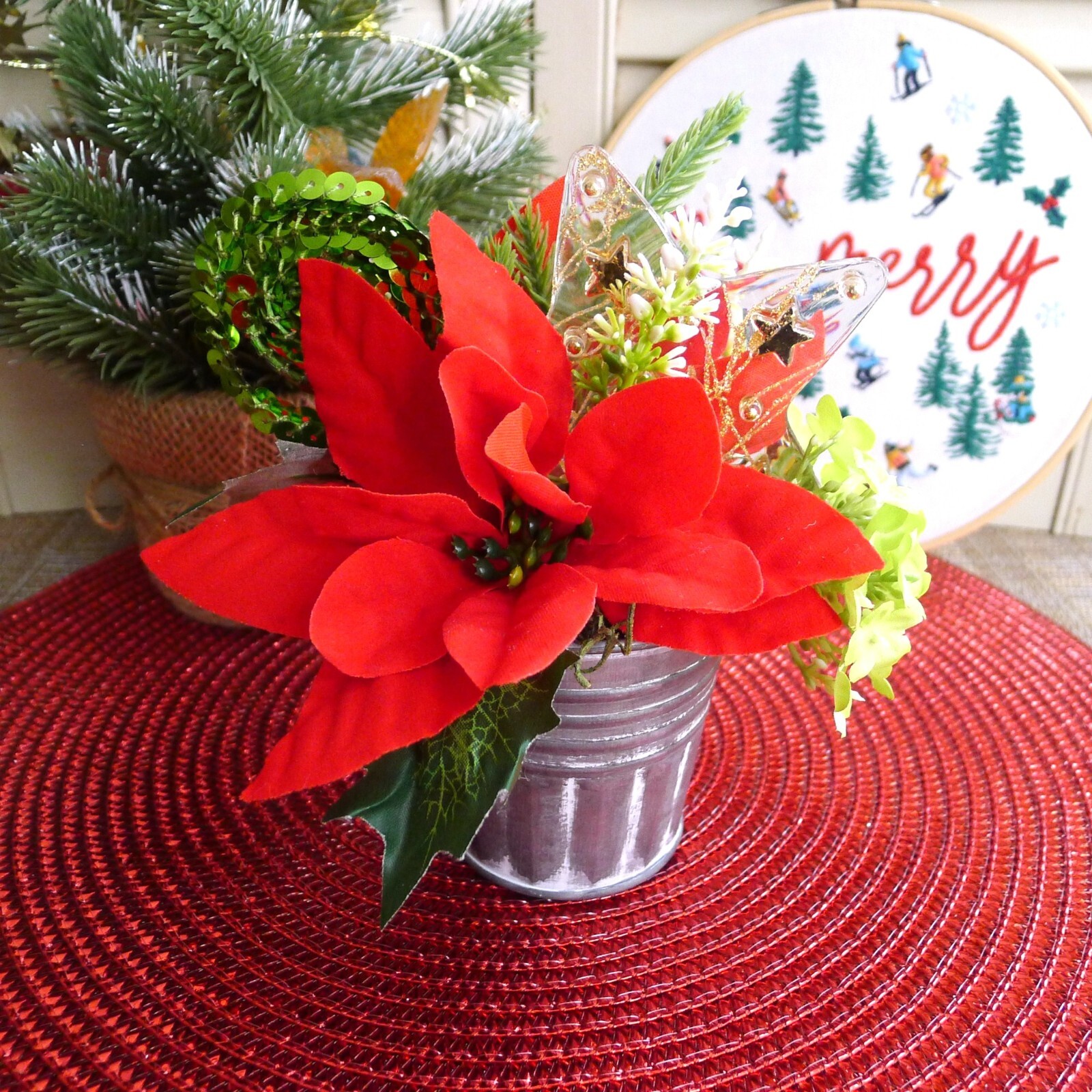 Christmas Tiered Tray Floral Seasonal Red Poinsettia Vintage Ornament 6.5″