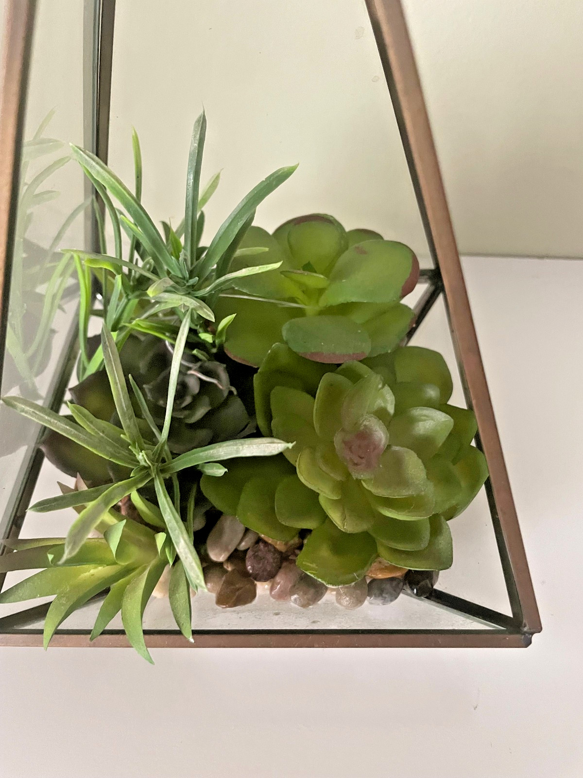 Artificial Potted Succulents Plants Hanging Glass Pyramid Arrangement