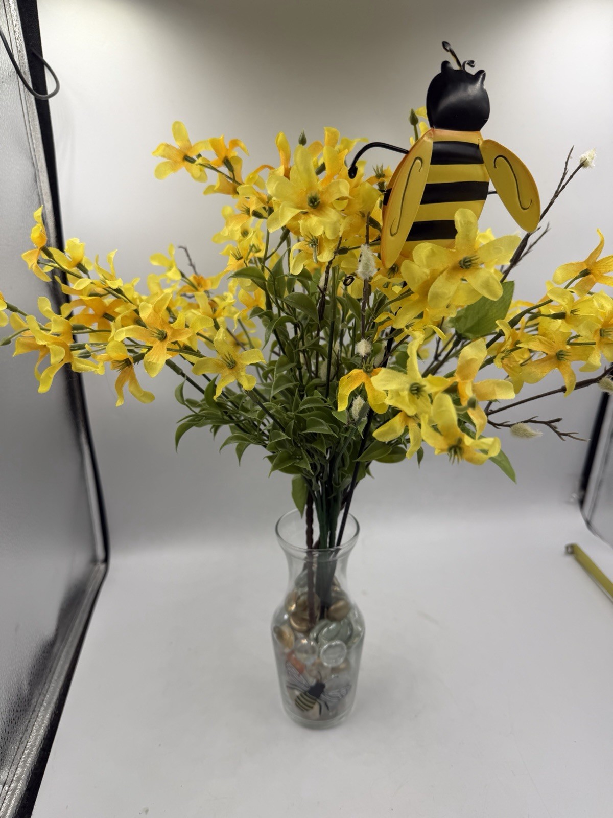 Bees – Flower Floral Arrangement – Spring Summer Decoration – Table Centerpiece