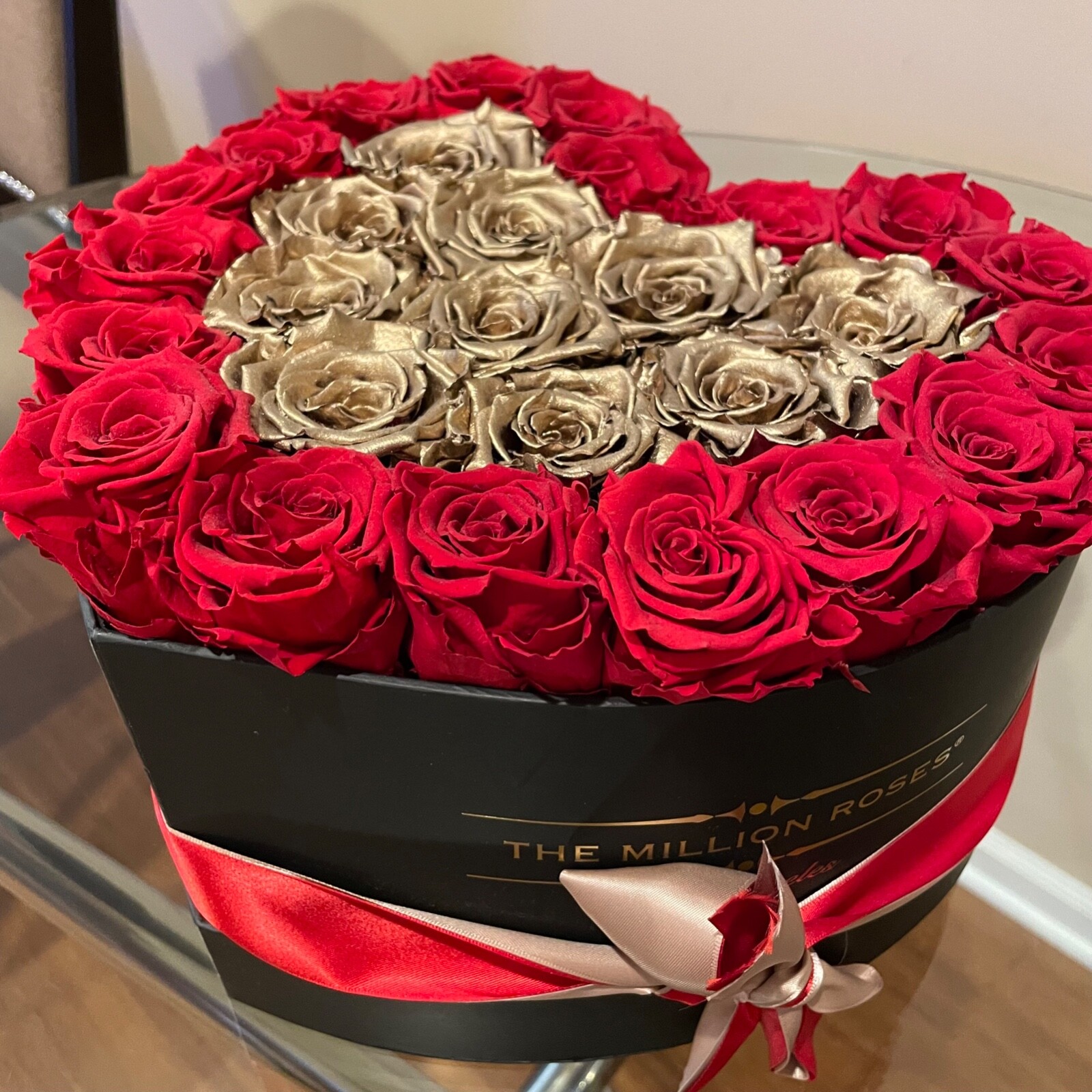Used The Million Roses Heart Black Box Red Gold Roses with Lid Forever