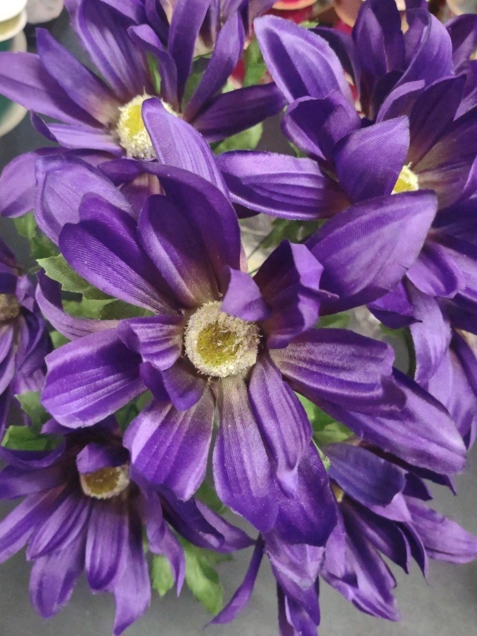 18″ Spider Dahlia, Silk Bush “Grand Teton” with 9 Stems, Purple, 5″ Blooms