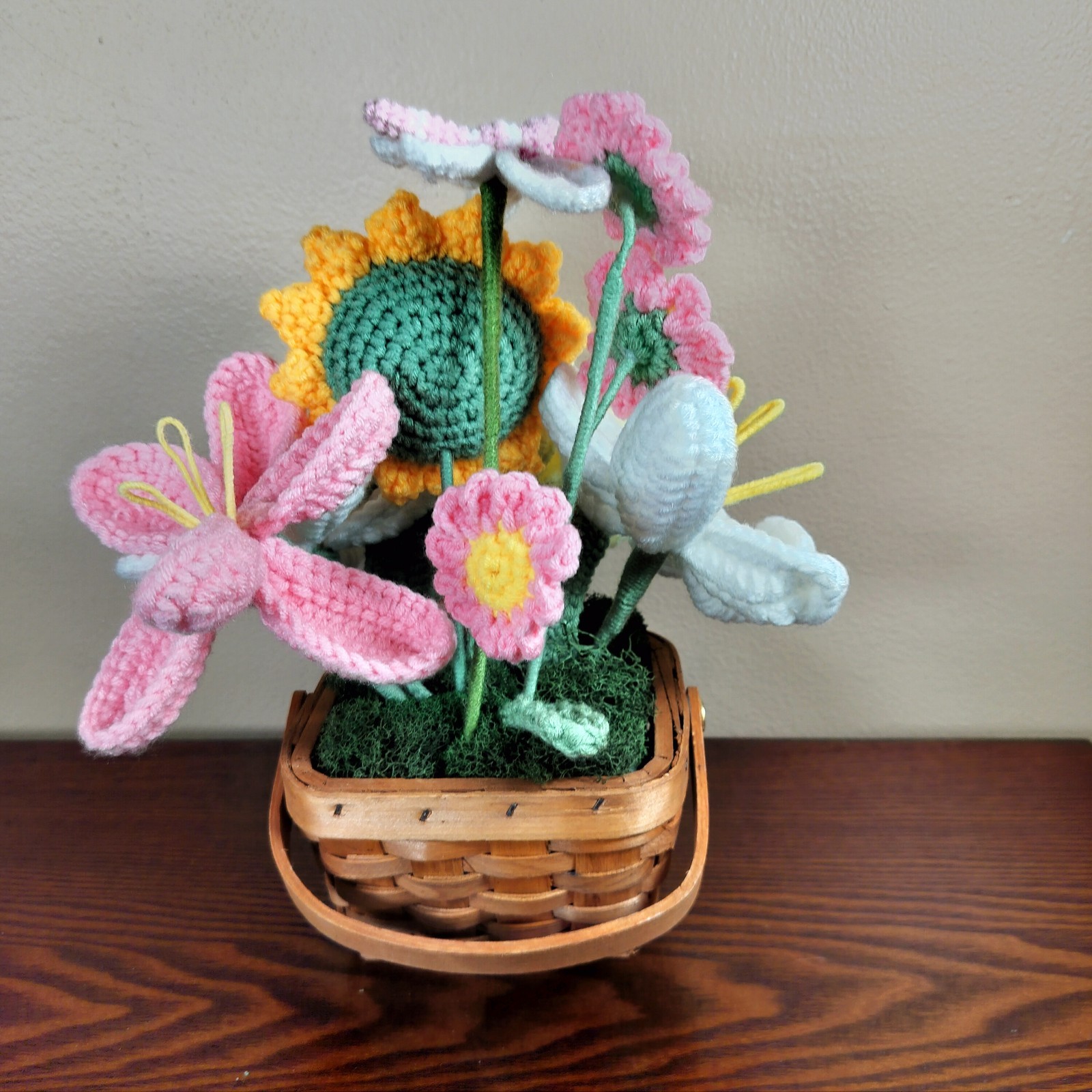 Handmade Crochet Flower Bouquet In Basket w/ Dragonfly Sunflower Lily’s Daisies