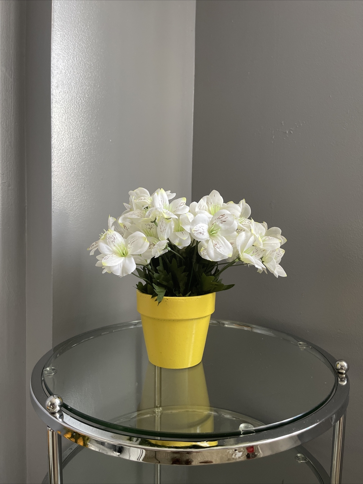 Beautiful White,brown, Yellow,Mixed Colors Faux Flowers In Yellow Pot.