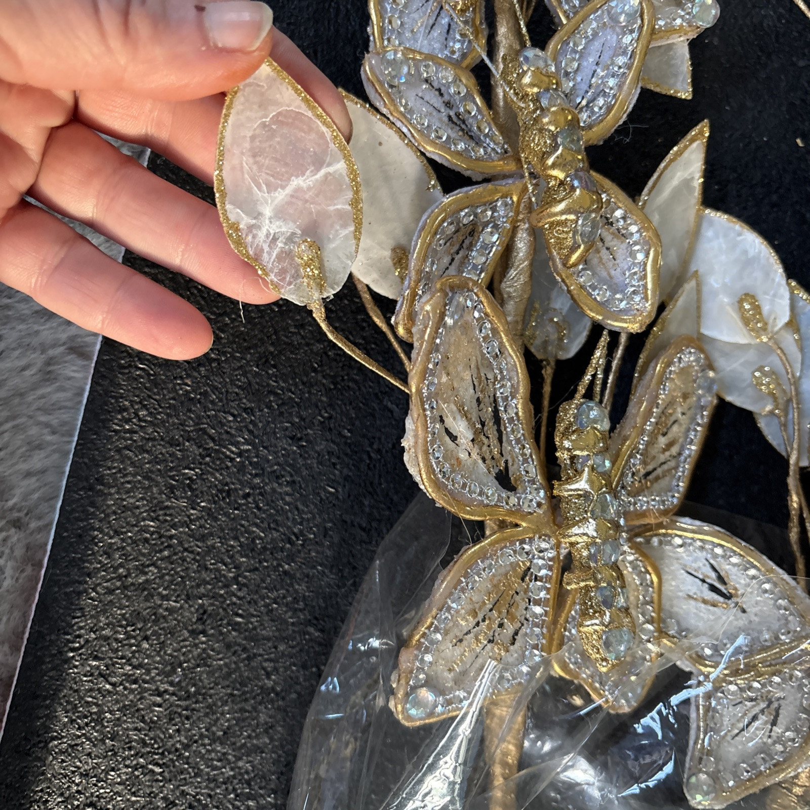 butterfly bouquet made of capiz shells mettalic gold silver 30” Long Stem (3)