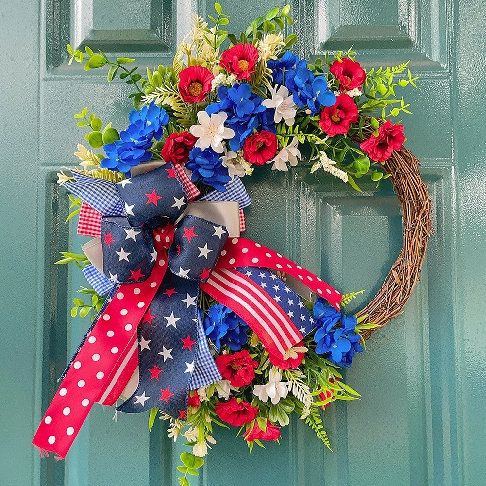 Minimalist Plastic Wreath for Independence Day Decor Hanging on Door or Wall