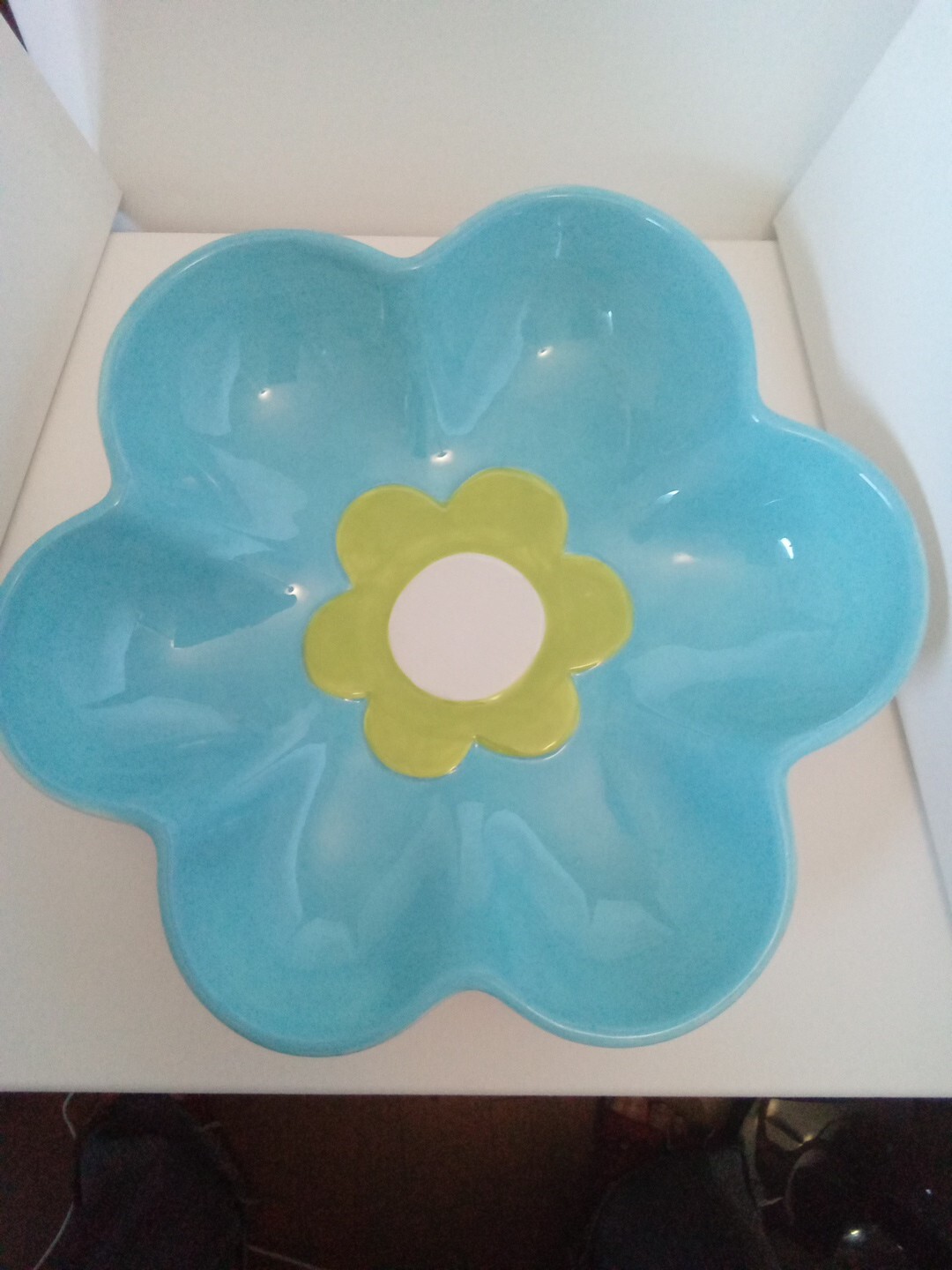 Flower Chip Tray Condiments 3 Bowls Yellow, Green, Blue, White BIG Serving Bowl