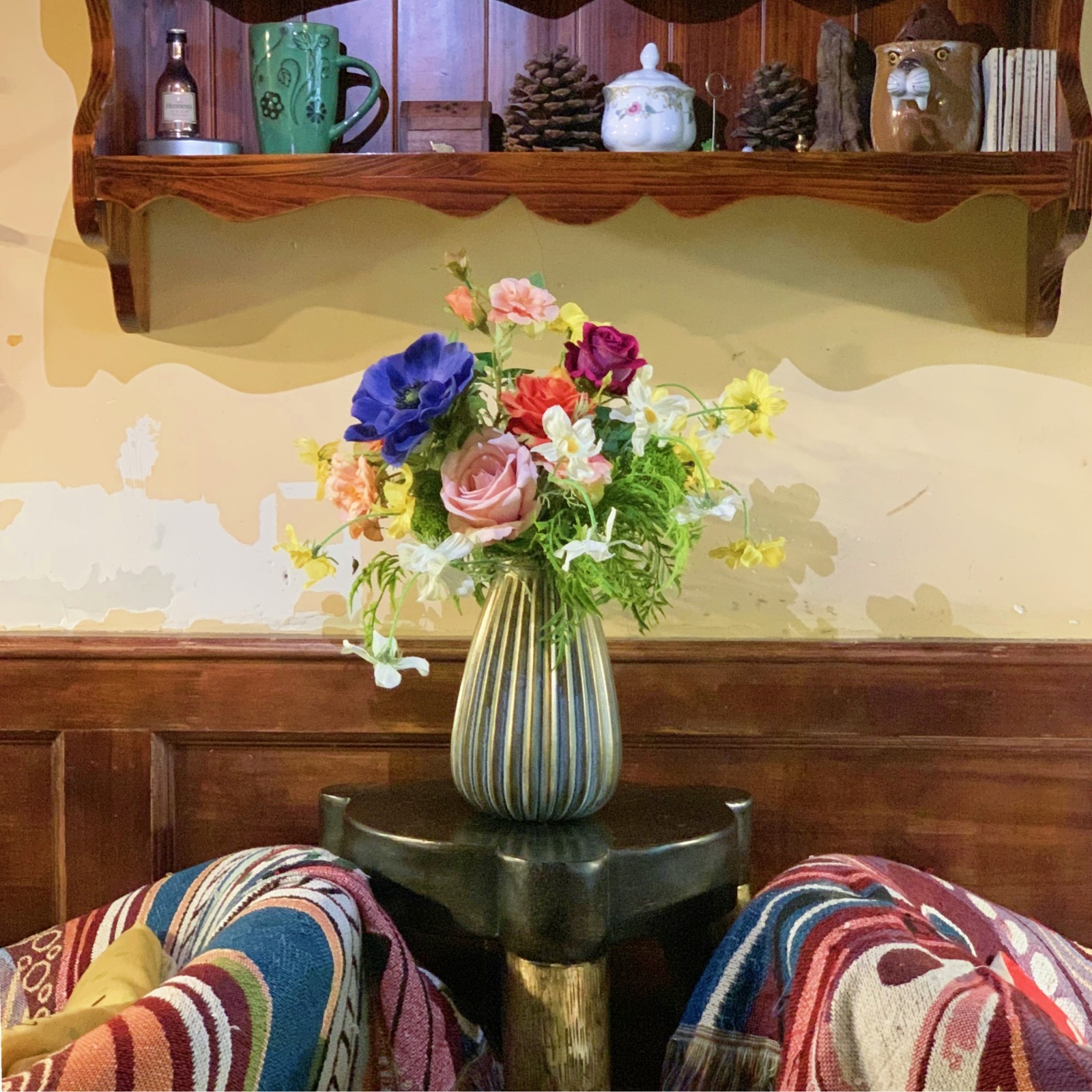 Artificial Faux Flowers in Vase,Silk Flower Arrangement Floral Table Centerpiece
