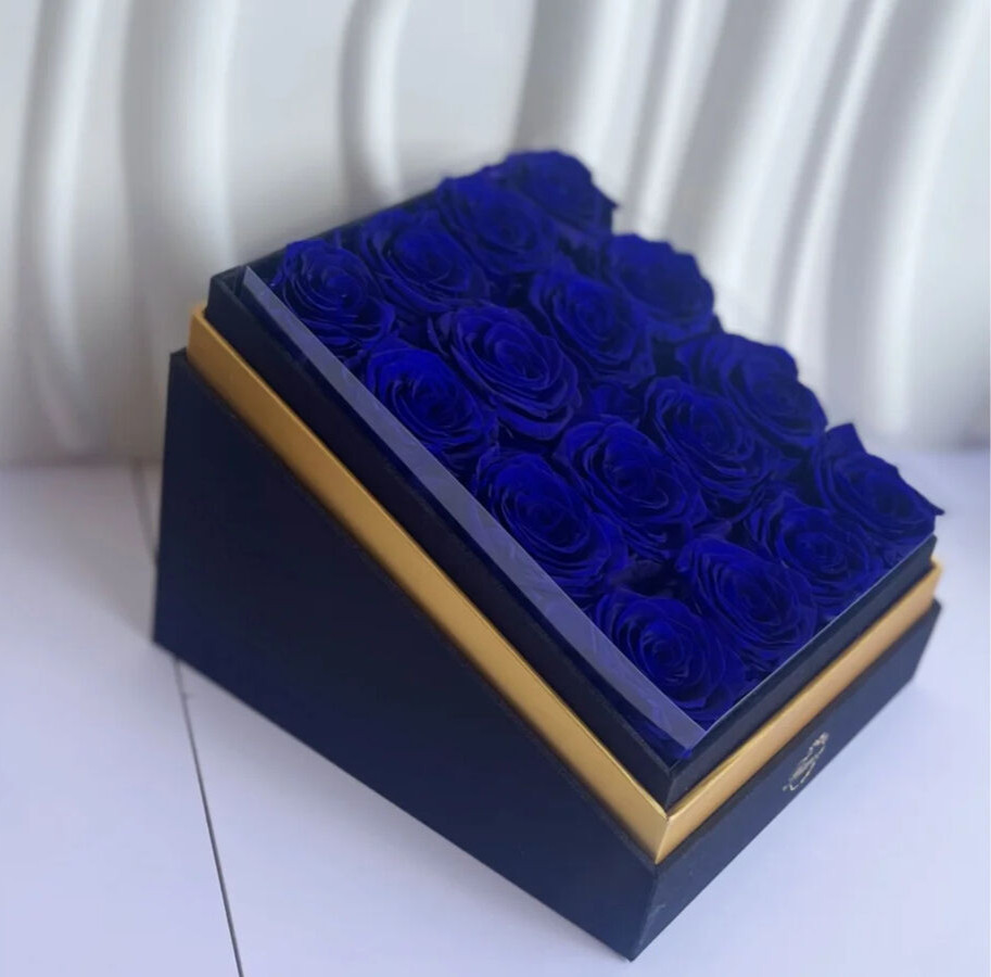 Eternal flowers in trapezoidal gift boxes for Valentine’s Day Mother’s Day gift