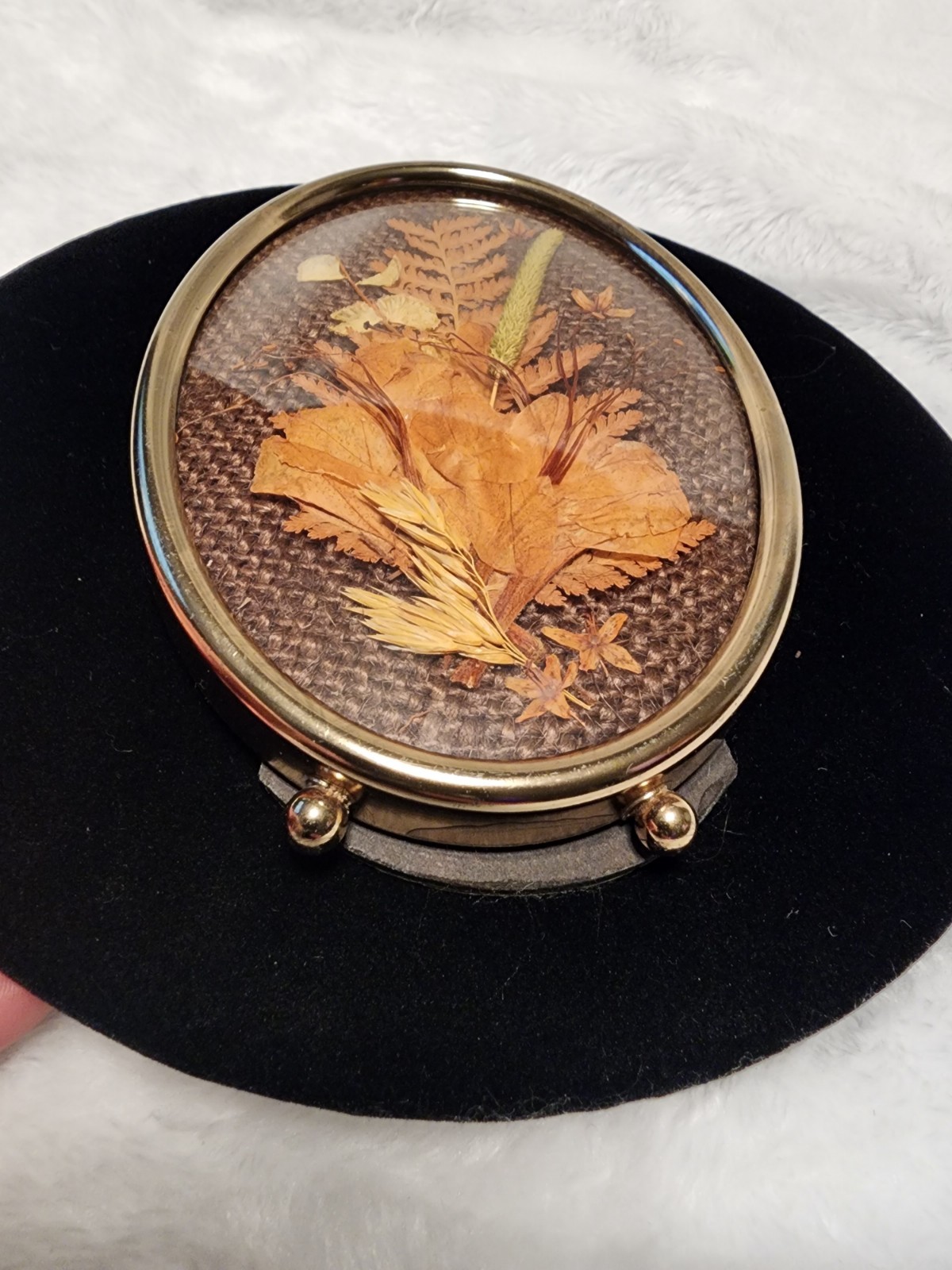 Vintage Framed Dried Flowers Standing Or Wall Hanging Oval Domed Glass Gold Tone