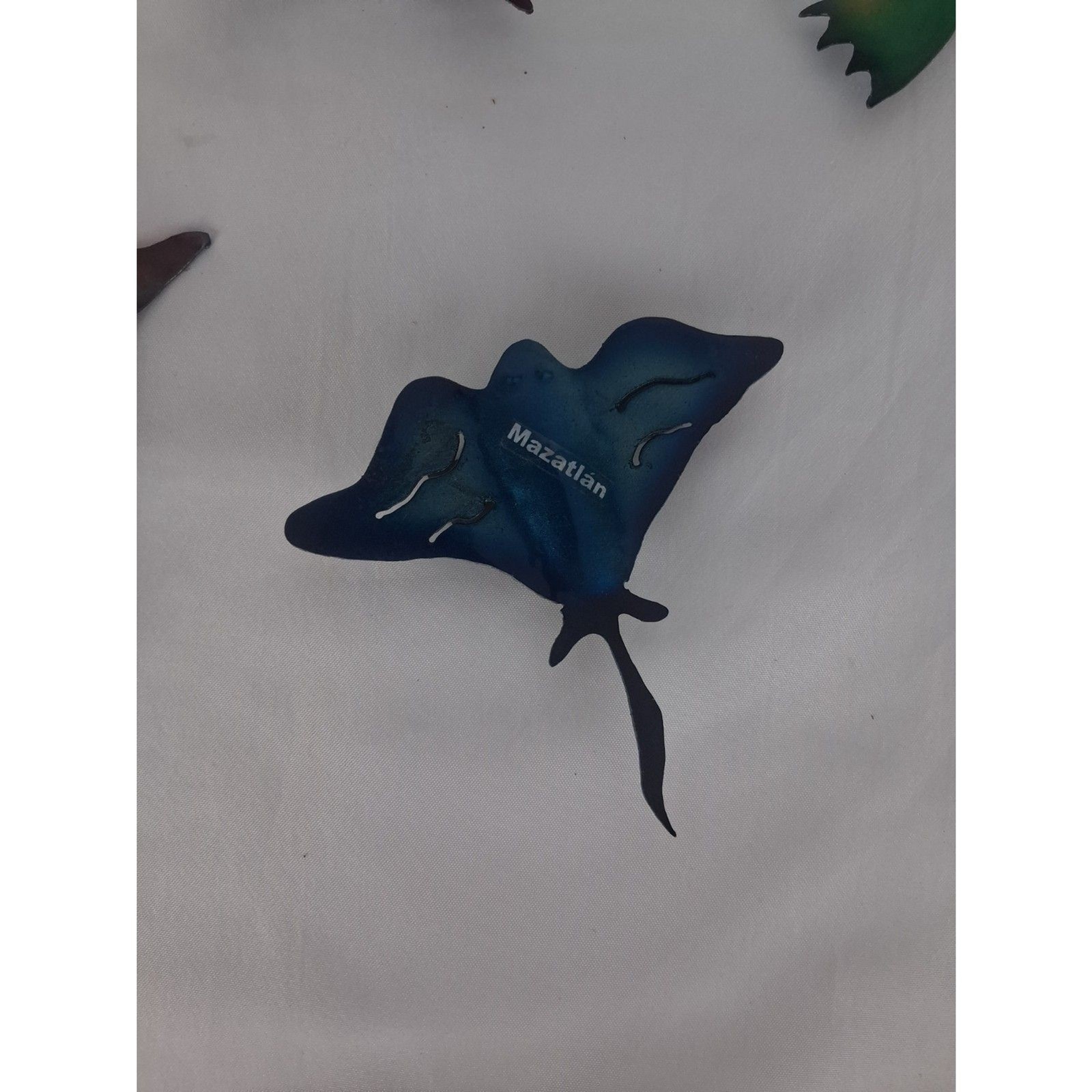 5 Colorful Metal Refrigerator Magnets Hummingbirds Butterfly Dolphin Stingray