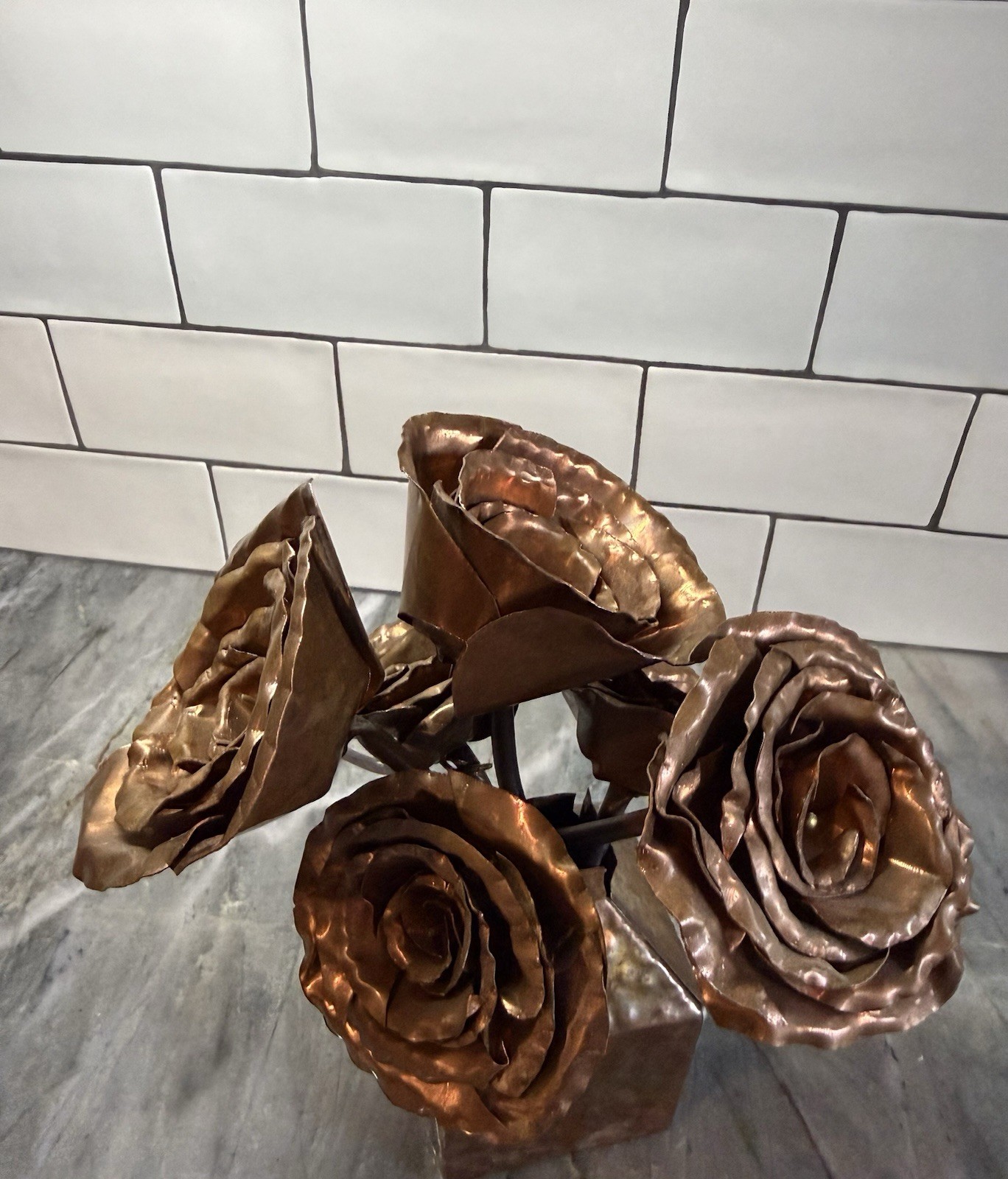 Roses Copper 1/2 Dozen Forever Roses On Stem In Container 🌹