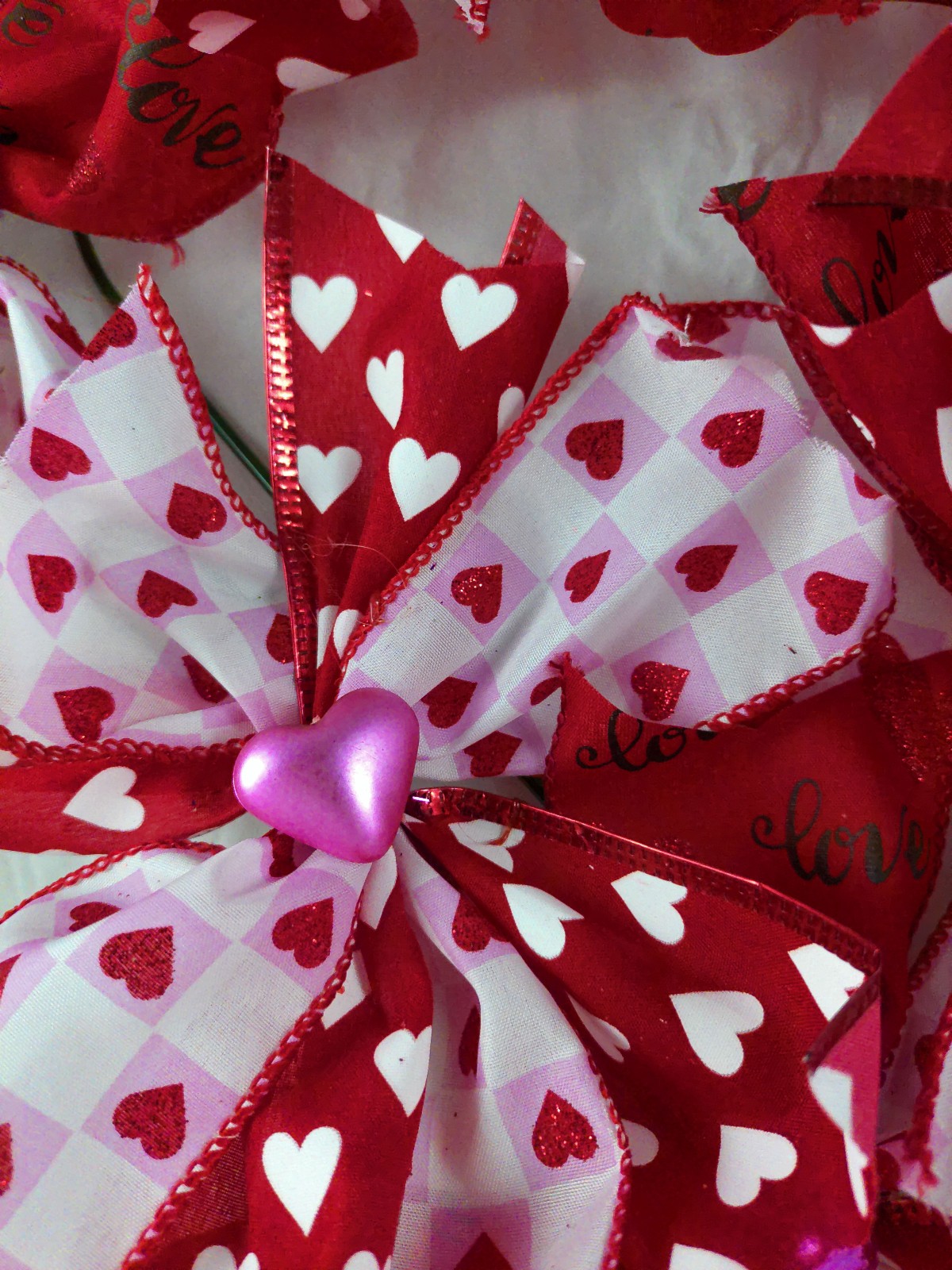 Pretty Red and White Pink Hearts Valentine Ribbon Wreath