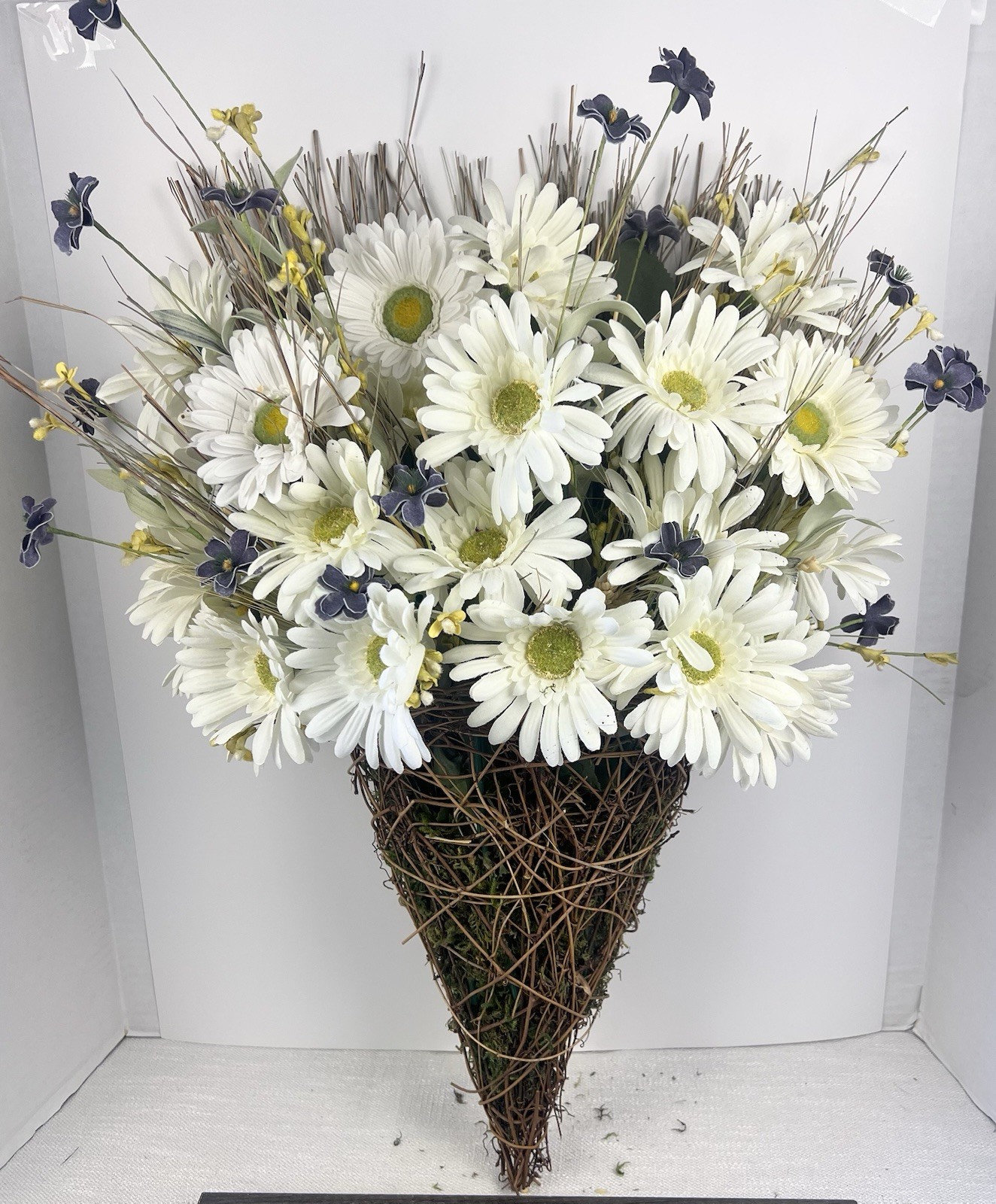 27” Daisy Wall Cone Arrangement-Rustic Twig Basket-Farmhouse Cottage Door Decor