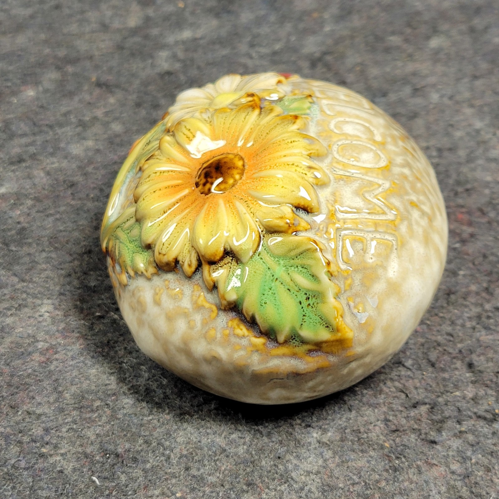 Ceramic Desktop Flower Garden Welcome Faux Rock Raised Glossy Sunflower Daisy
