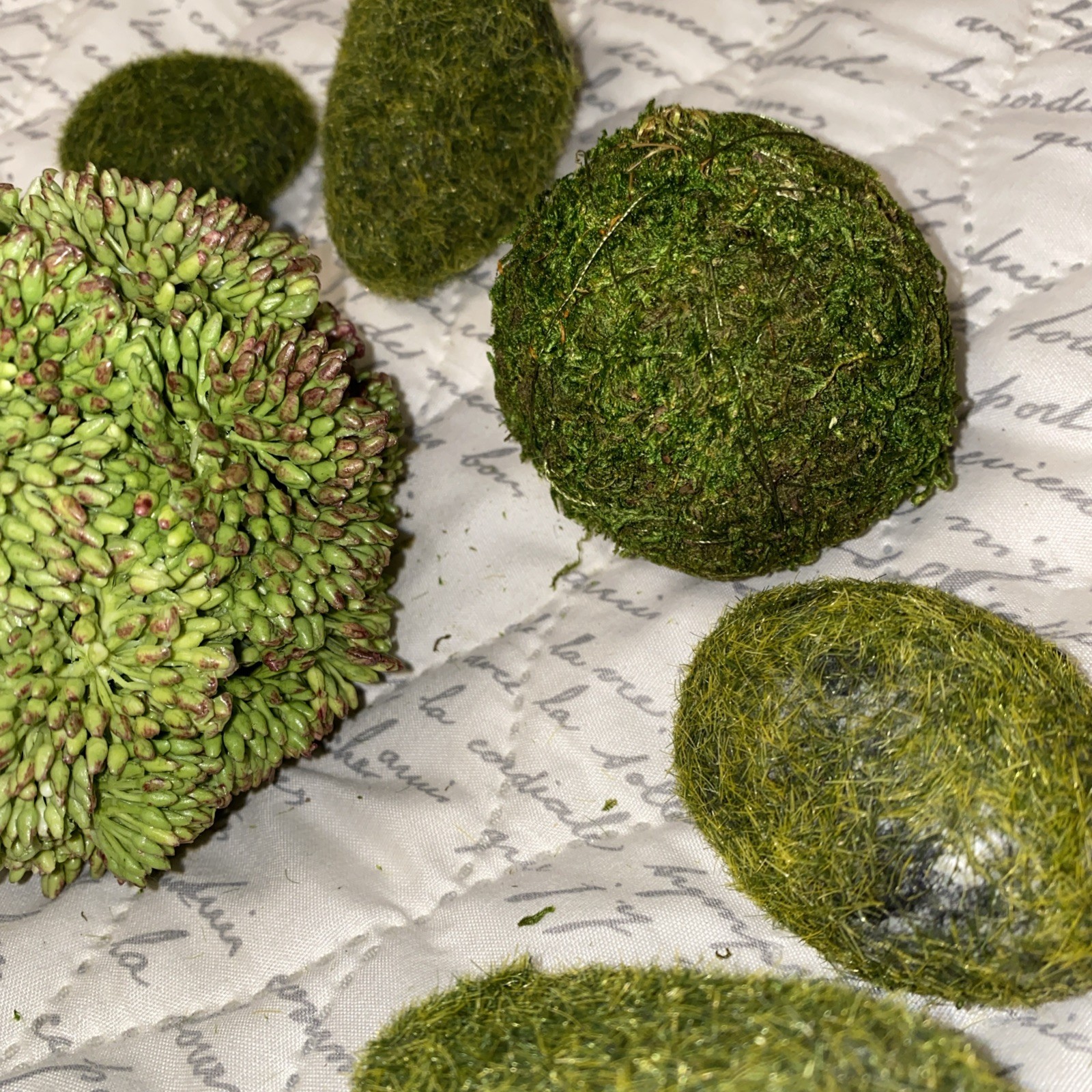 Faux Moss Covered Rocks Stones Balls Display Fairy Garden Greenery