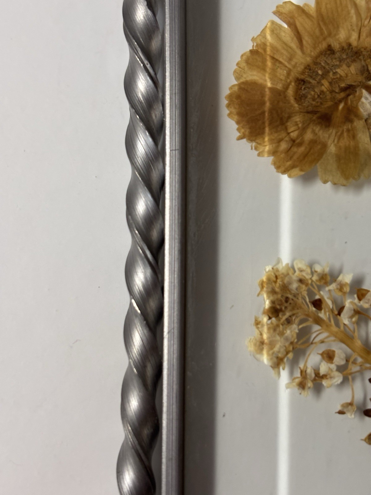 Lasting Impressions Glass Framed Pressed Dried Flowers Wall Decor 7”x5” Vintage