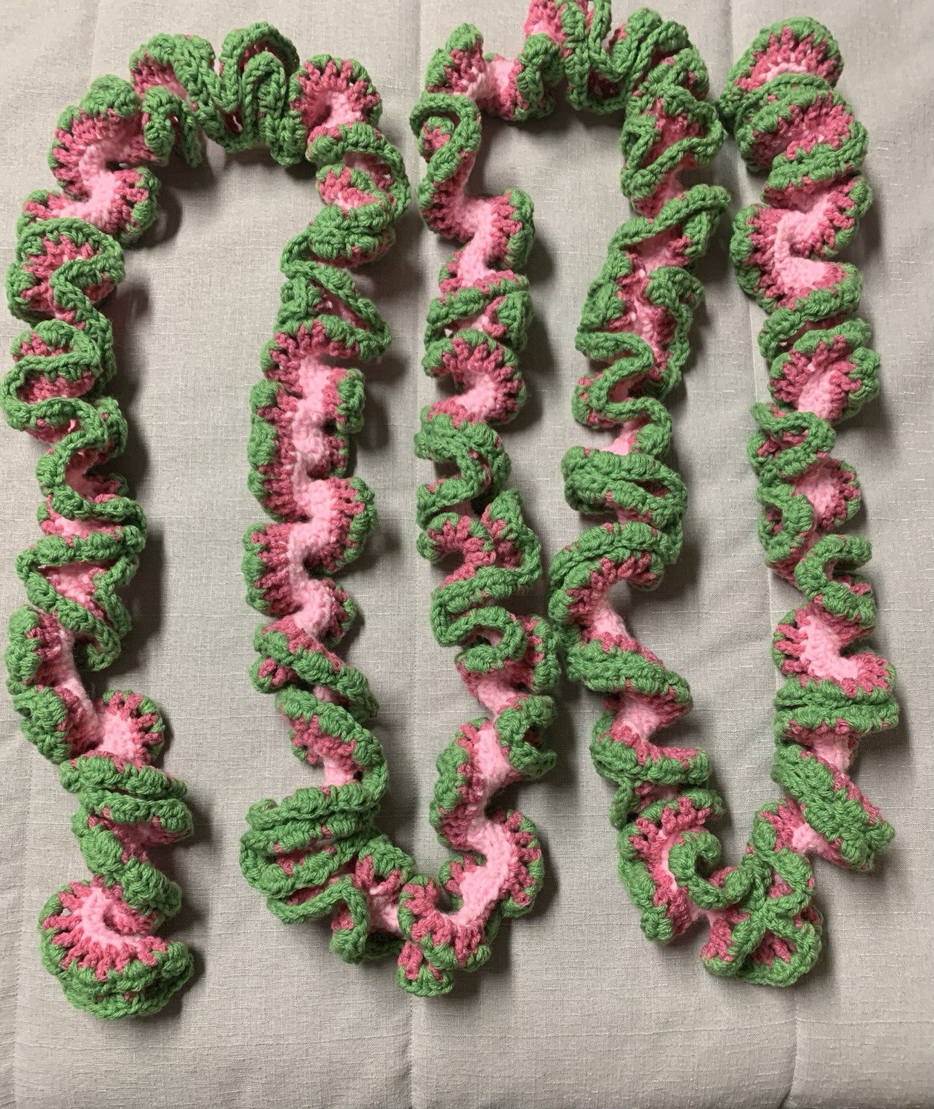 Garland Spiral Ruffle New Pink and Raspberry Pink With Green Leaves Thick
