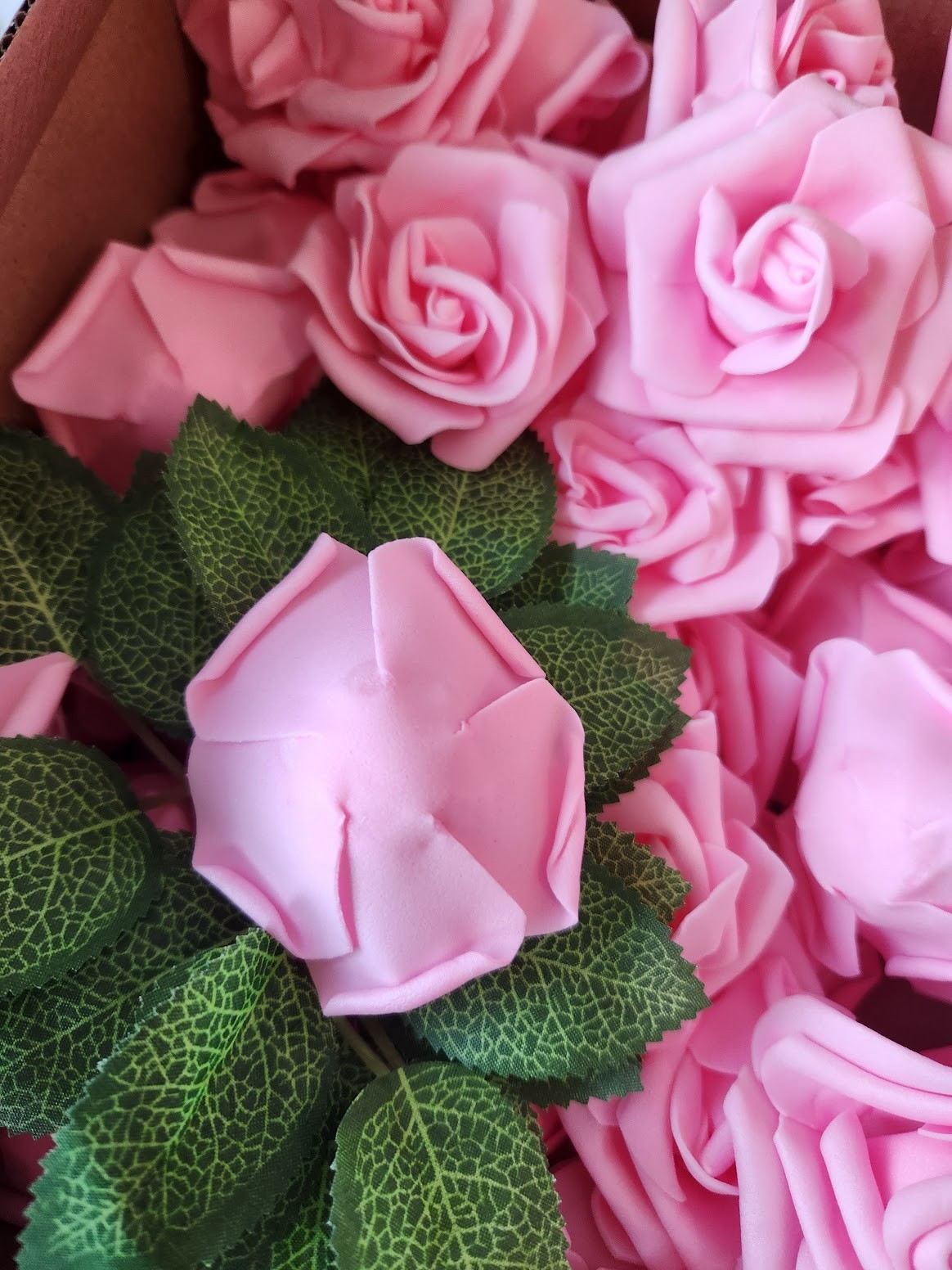 70 Pieces Pink Foam Rose Heads Only (NO Stems) and 6 leaf pieces NEW open box